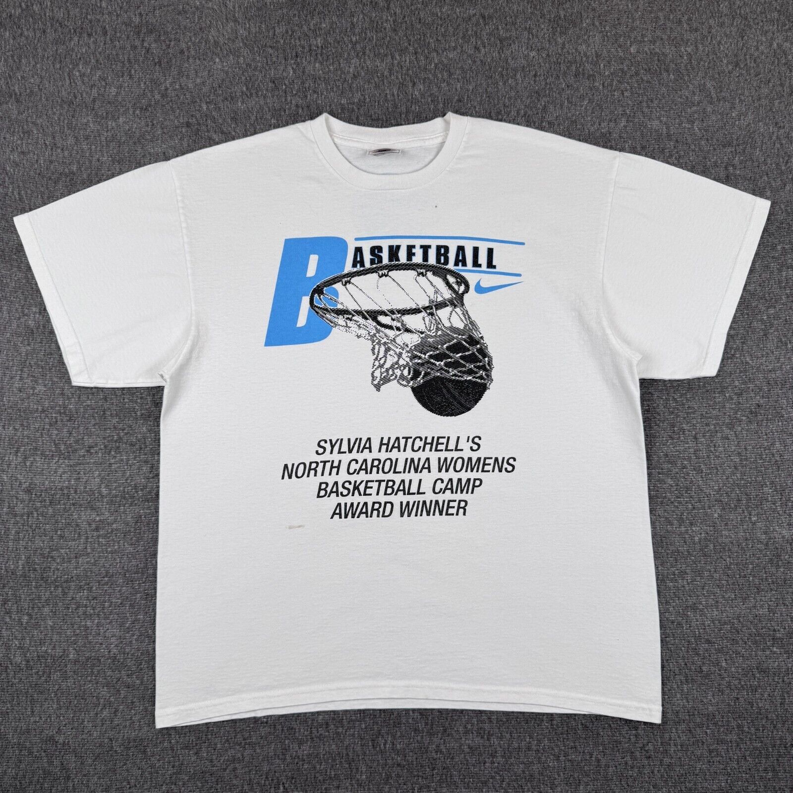 Nike Vintage Nike North Carolina Basketball Camp T-Shirt Mens L Size US L / EU 52-54 / 3 - 1 Thumbnail