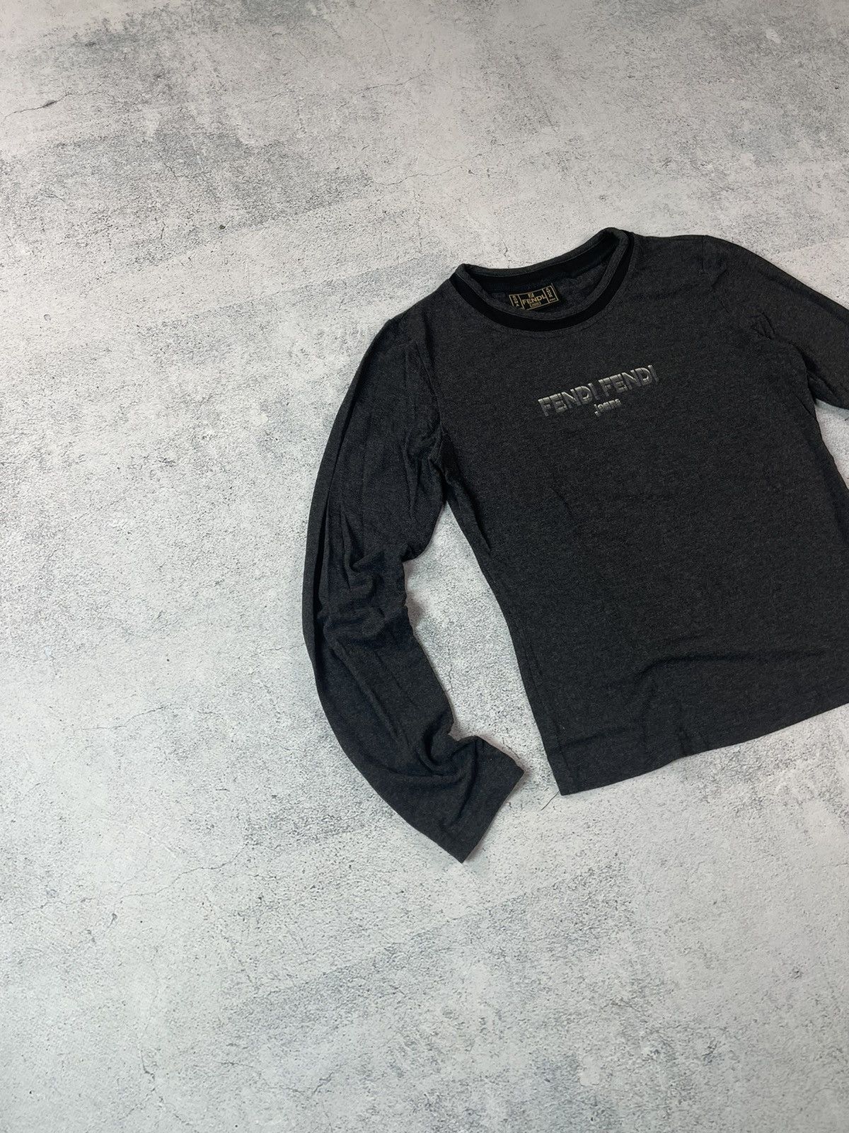 Fendi × Vintage Vintage 90s Fendi Jeans FF Graphic Logo Longsleeve Gray Size M / US 6-8 / IT 42-44 - 2 Thumbnail