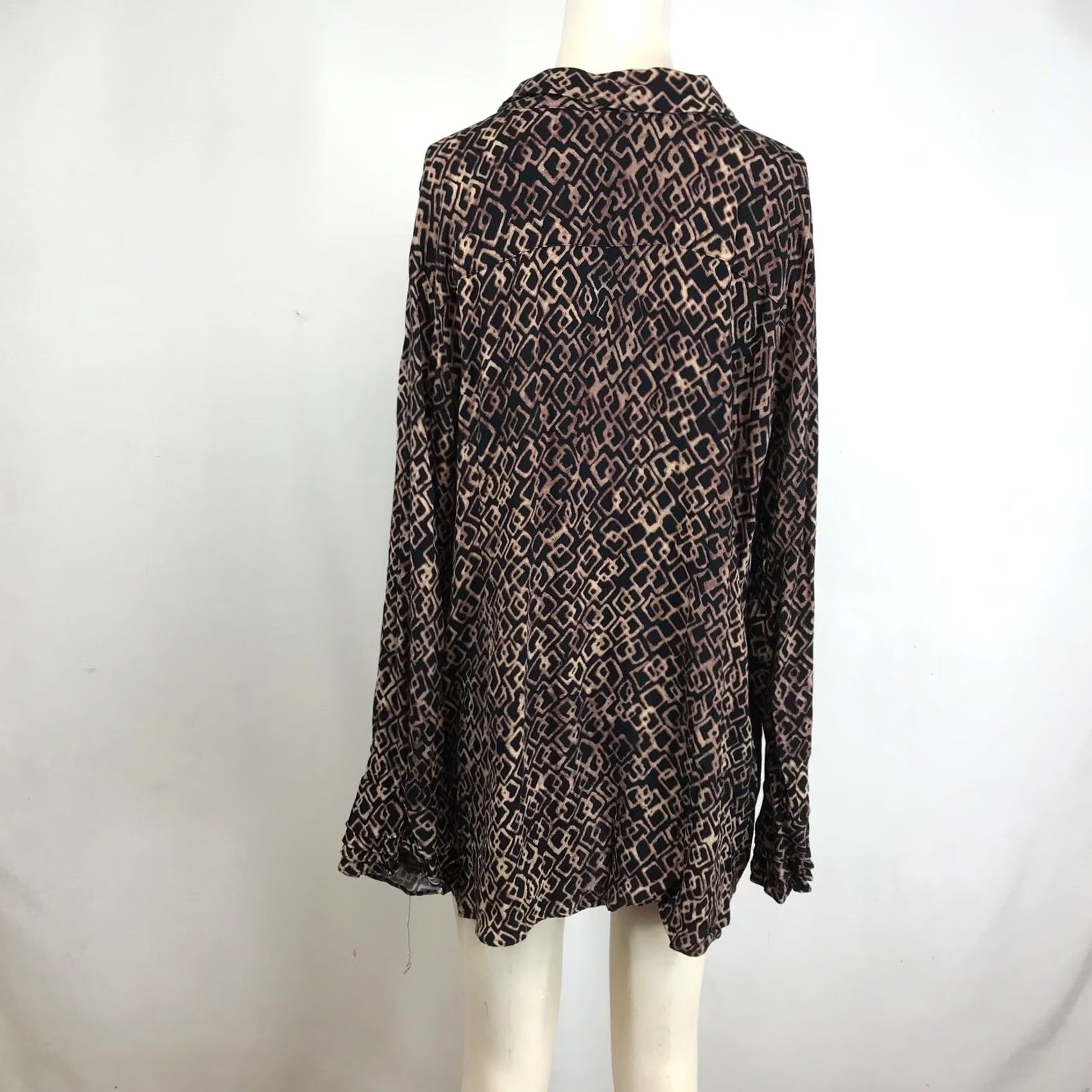 Soft Surroundings Soft Surroundings Womens 1X Black Tan Geometric Button Down Tunic Top Size XL / US 12-14 / IT 48-50 - 5 Thumbnail