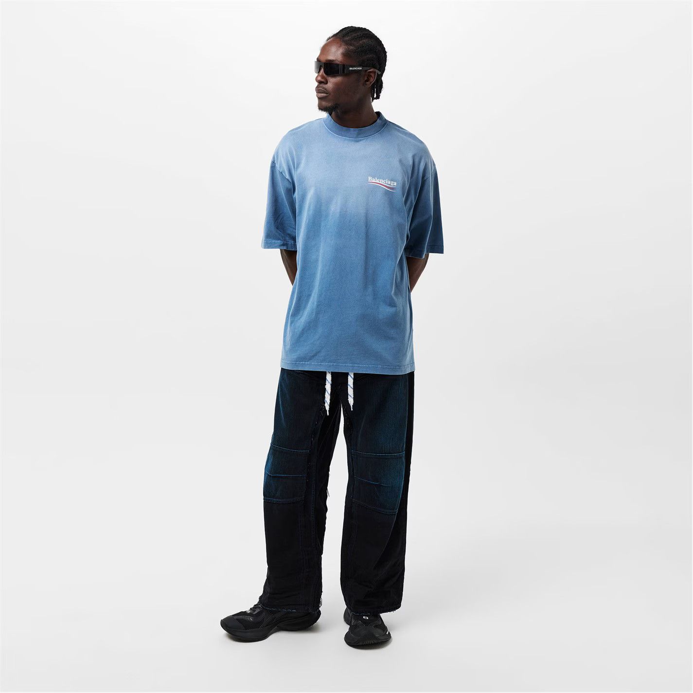 Balenciaga o1g2r1mq0226 Political Campaign T-Shirt In Faded Blue Size US M / EU 48-50 / 2 - 6 Thumbnail