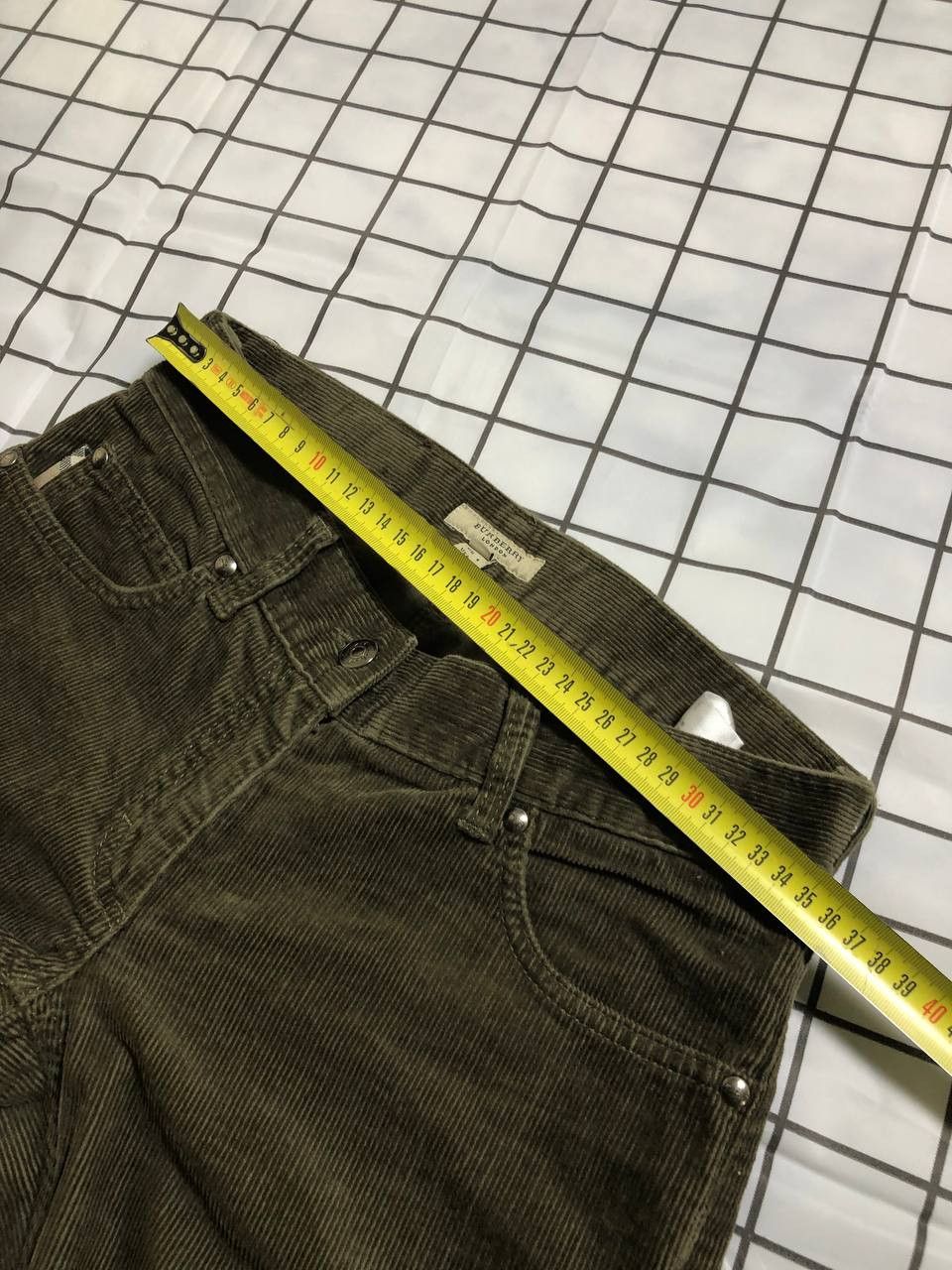 Burberry Burberry Corduroy Tan Pants Trousers made in Italy Size 27" / US 4 / IT 40 - 7 Thumbnail