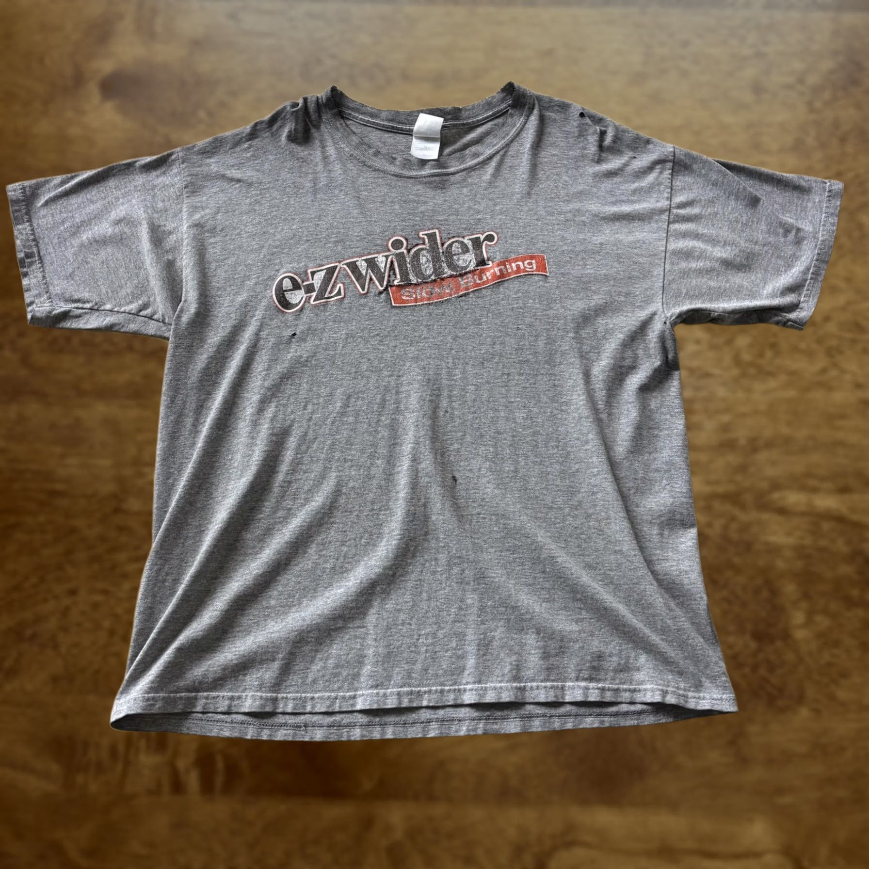 Gildan Y2K EZ Wider Shirt Mens XL Gray Slow Burning Graphic Tee Rolling Papers Smoking Size US XL / EU 56 / 4 - 1 Thumbnail