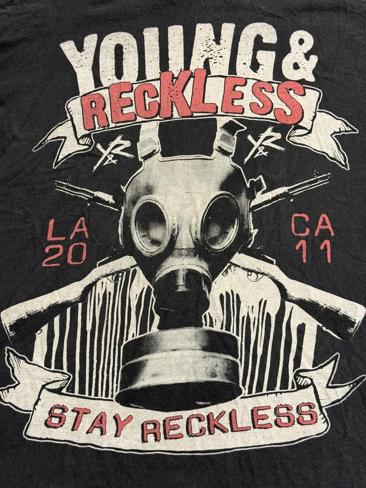 Young And Reckless Faded Young & Reckless T-shirt Stay Reckless Gas Mask 3XL Size US XXL / EU 58 / 5 - 3 Thumbnail