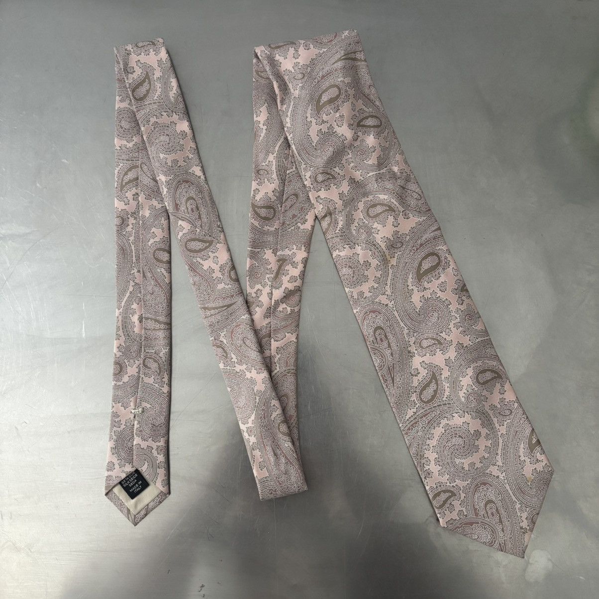 Ermenegildo Zegna Ermenegildo Zegna Light Pink Paisley Tie Size ONE SIZE - 1 Thumbnail