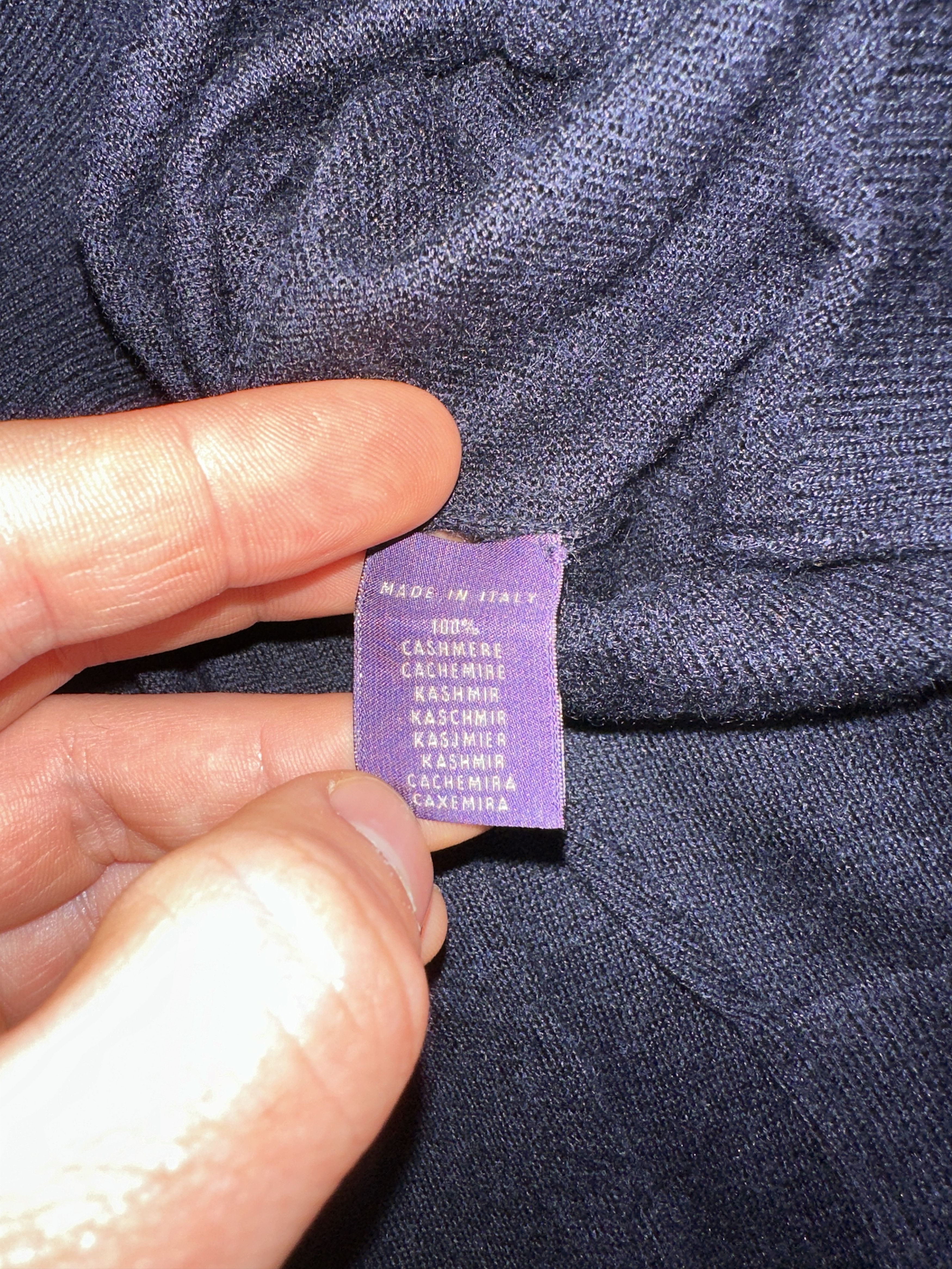 Ralph Lauren Purple Label Ralph Lauren Purple Label Cashmere Low V Neck Sweater Size M Size M / US 6-8 / IT 42-44 - 11 Thumbnail