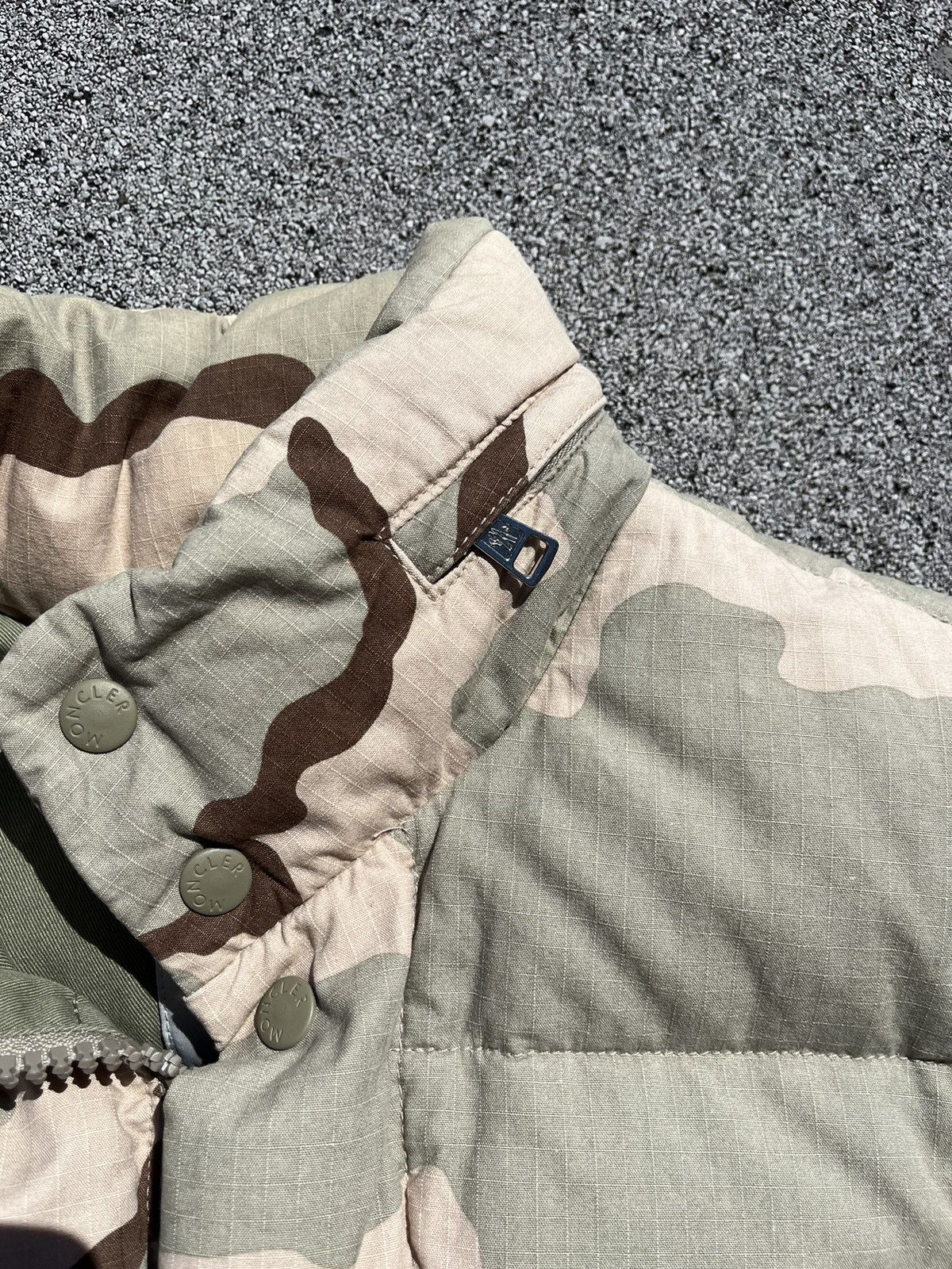 Junya Watanabe × Moncler AD2006 CDG Junya Watanabe X Moncler Camo Puffer Down Jacket Size US S / EU 44-46 / 1 - 6 Thumbnail