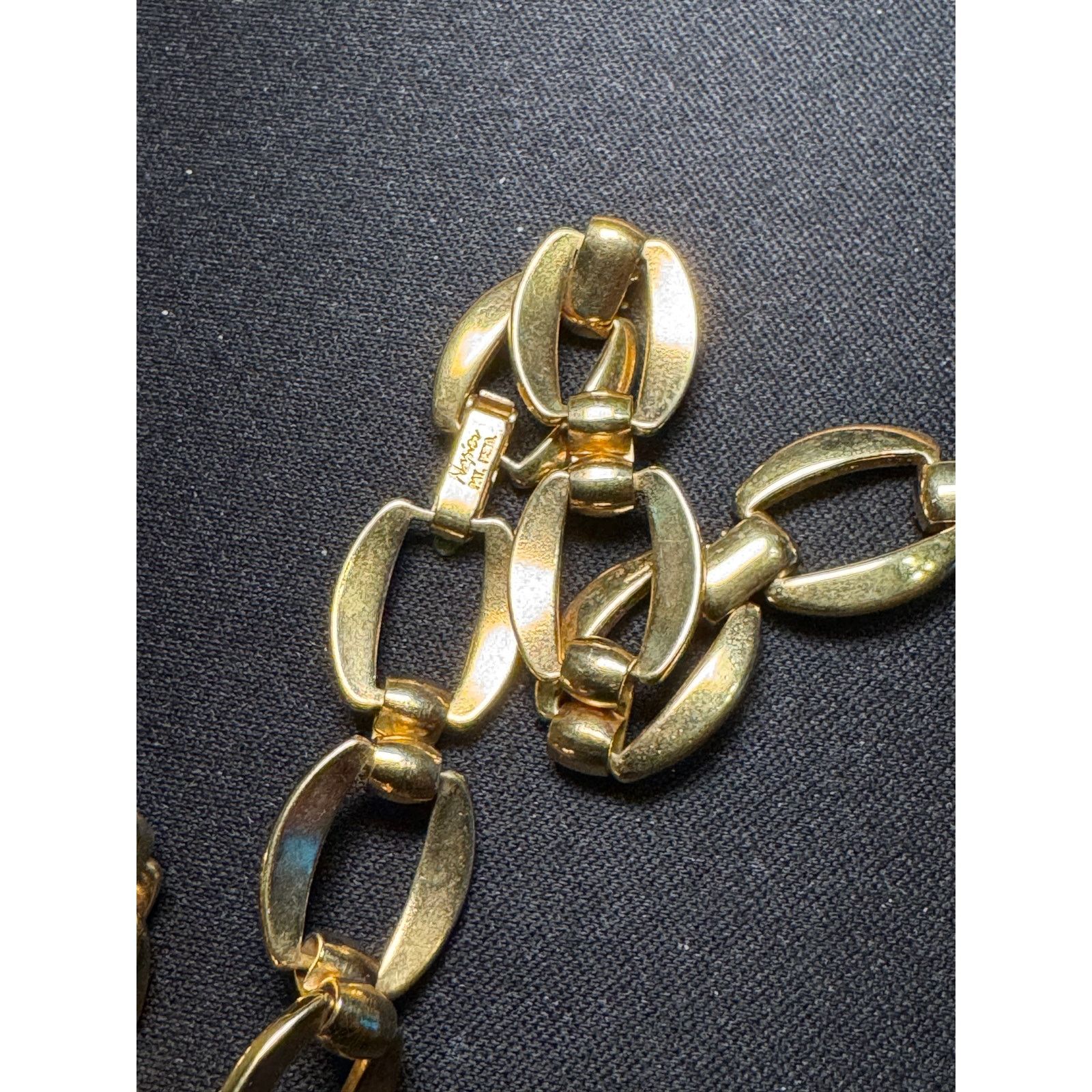 Other Napier Gold Tone Enamel Cream Necklace Fold Over Clasp 12in Size ONE SIZE - 4 Thumbnail