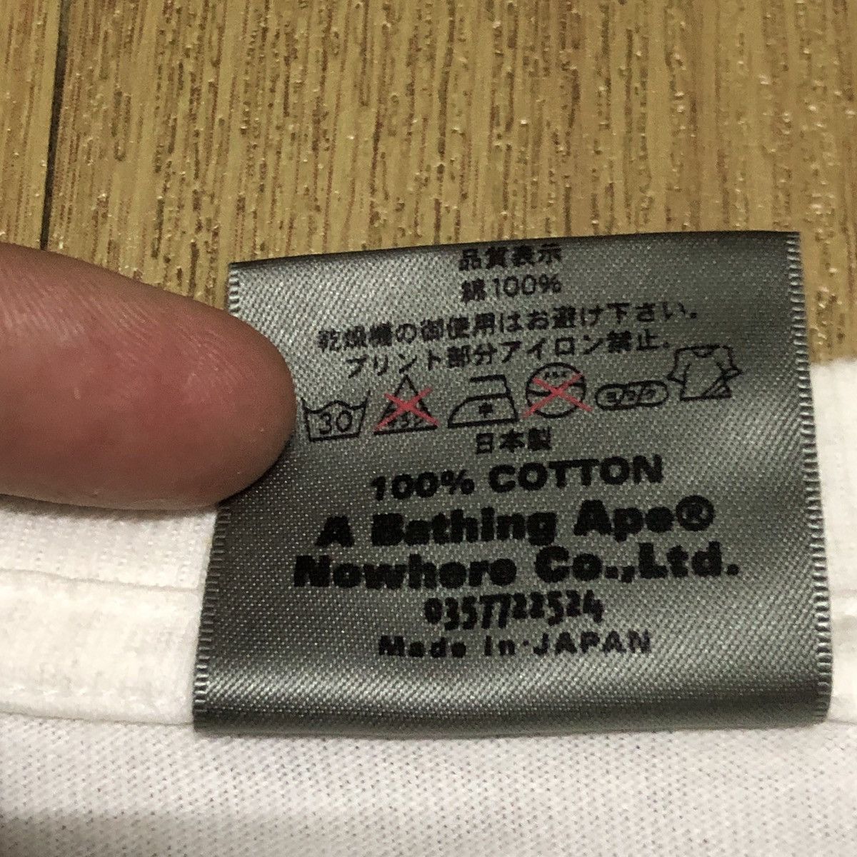 Bape OG Vintage 2003 MERRY CHRISTMAS A Bathing Ape Head Tshirts Size US M / EU 48-50 / 2 - 8 Thumbnail
