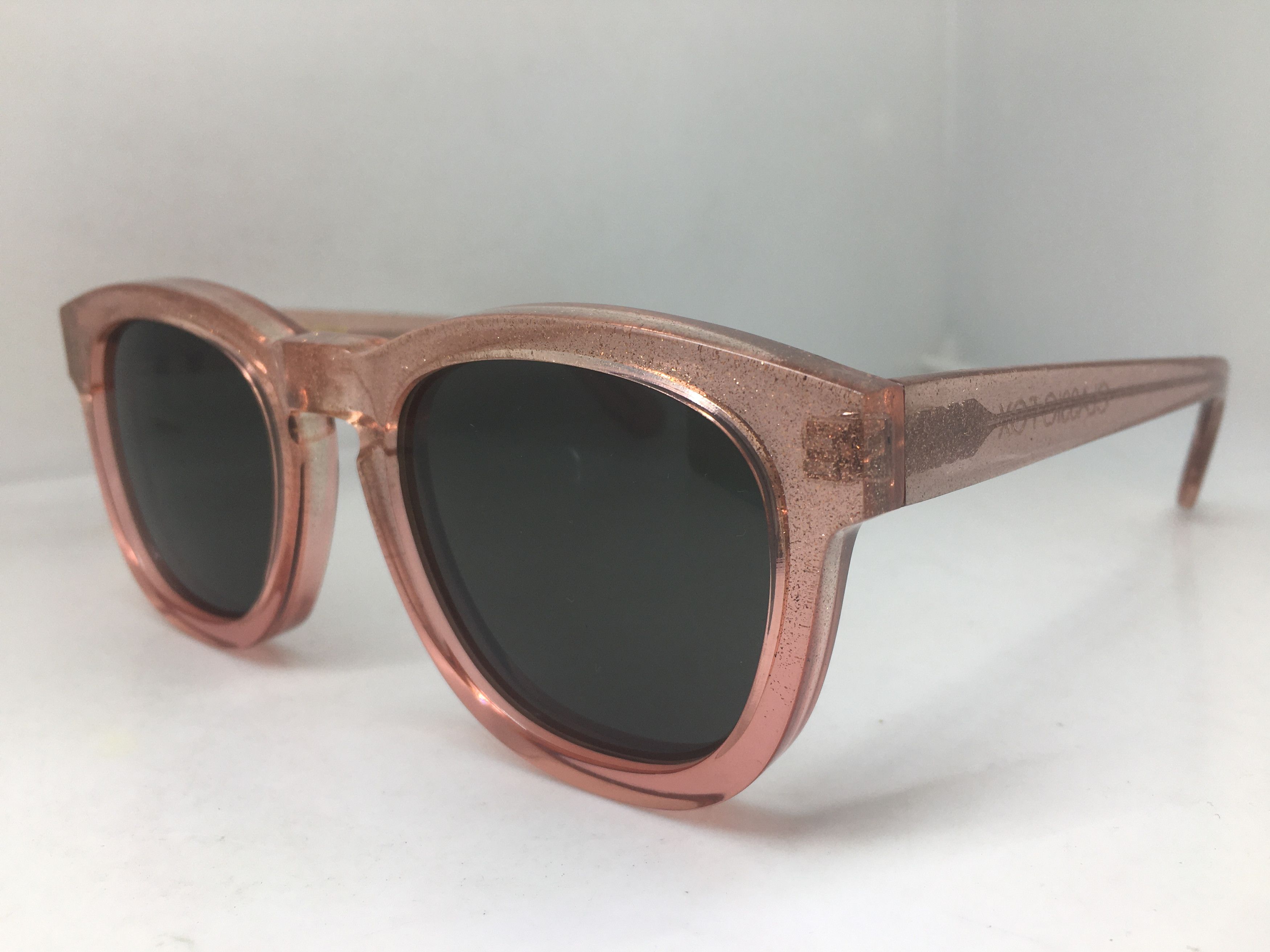 Wildfox Wildfox Classic Fox Pink Keyhole Bridge Sunglasses Frame Size ONE SIZE - 3 Thumbnail