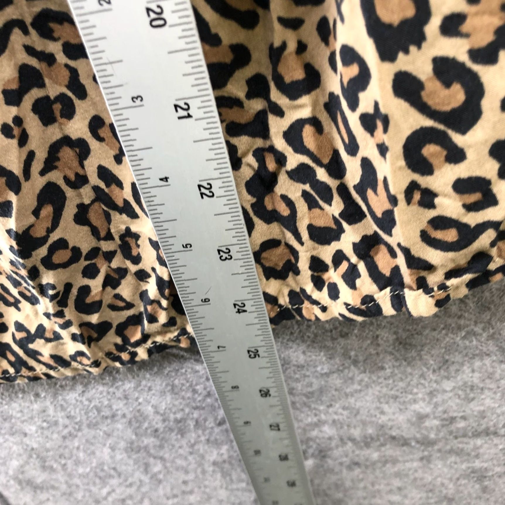 Vintage Beach Lunch Lounge Leopard Print Top Womens L 3/4 Sleeve Ruffle Smocked Peasant Blouse Beige Size L / US 10 / IT 46 - 7 Thumbnail