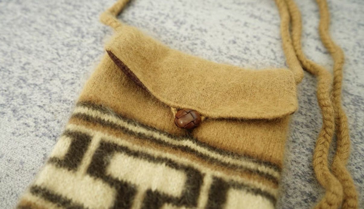 Number (N)ine Number (N)ine George Period Wool Medicine Bag Size ONE SIZE - 4 Thumbnail