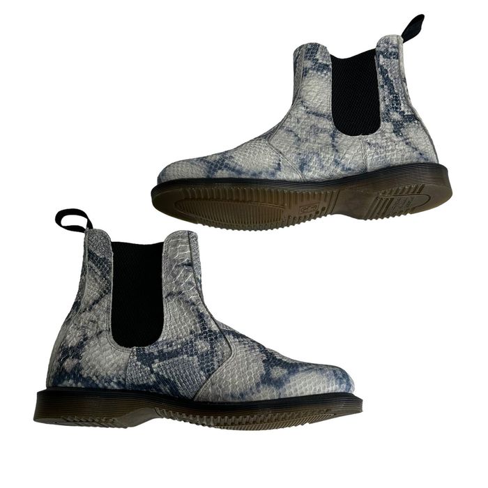 Flora snake dr outlet martens