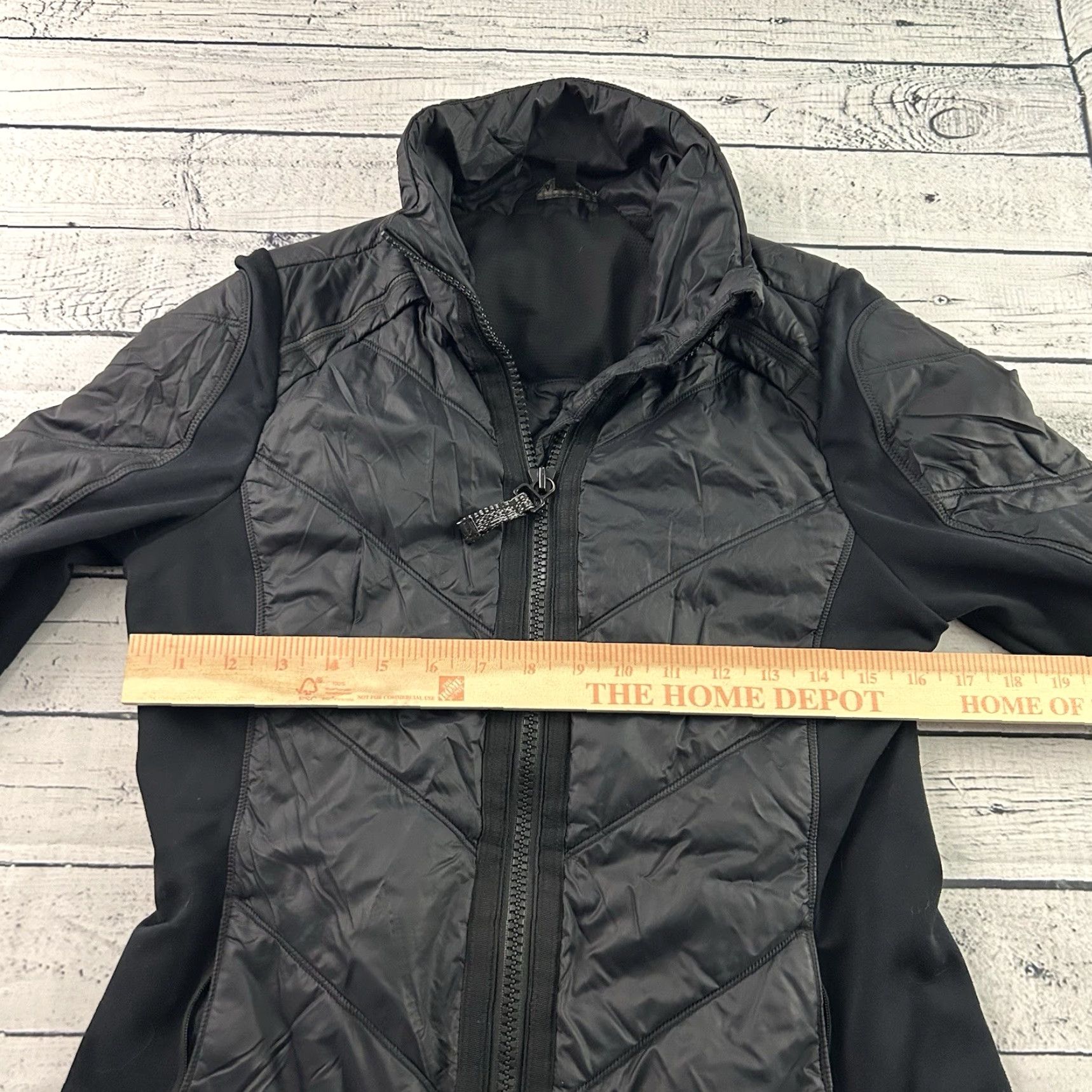 Athleta Athleta Jacket Women S Black Down Puffer Full Zip Athleisure Style Size S / US 4 / IT 40 - 3 Thumbnail