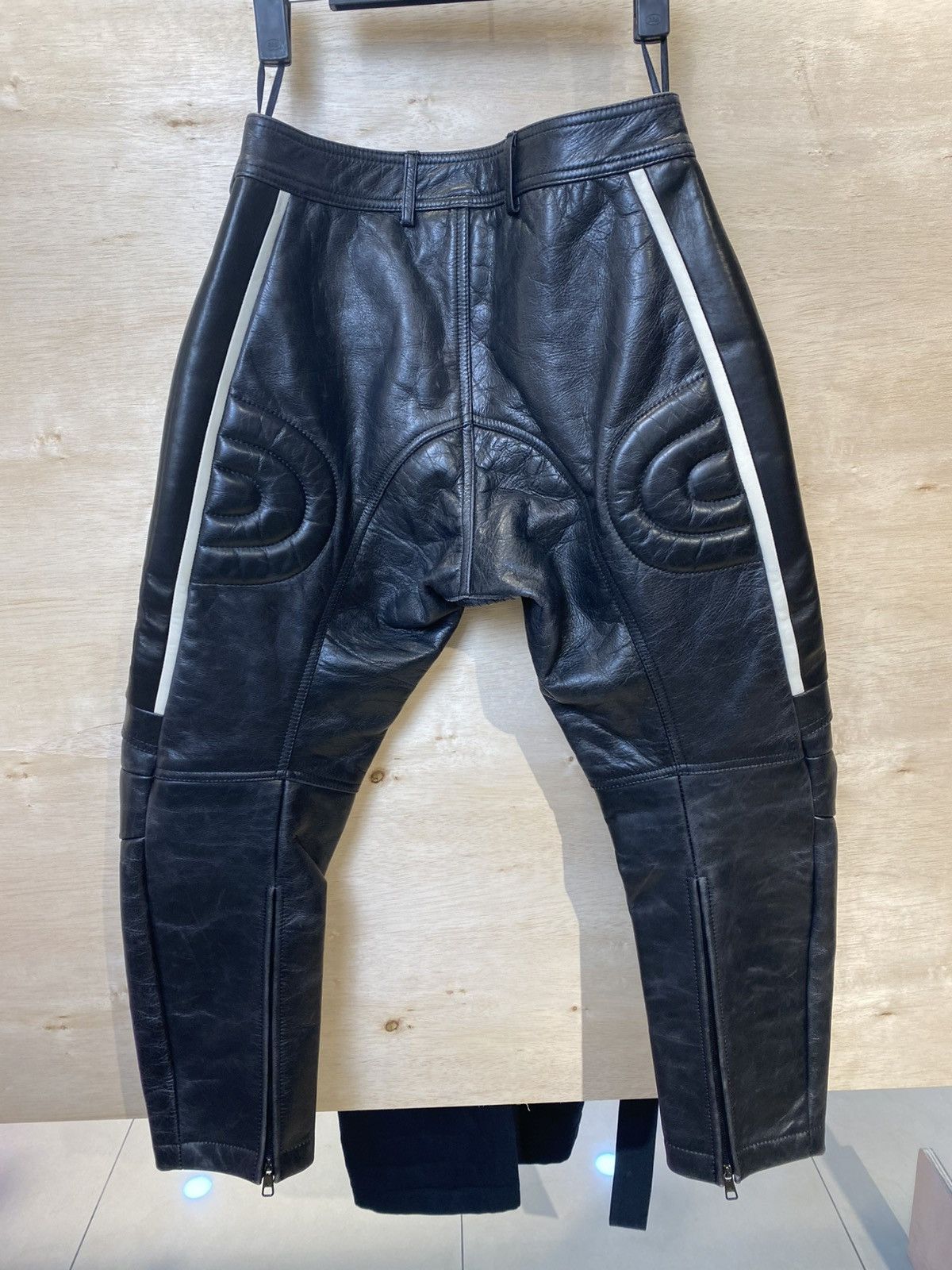 Leather × Neil Barrett Neil Barrett BIKER Leather Pant 28 Size US 28 / EU 44 - 2 Thumbnail