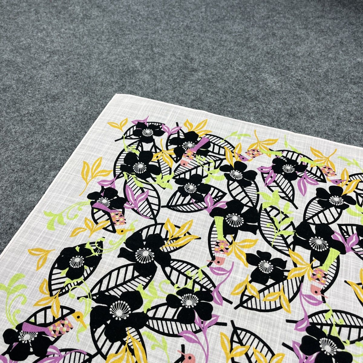 Anna Sui Anna Sui Handkerchief / Bandana / Neckerchief B1347 Size ONE SIZE - 6 Thumbnail
