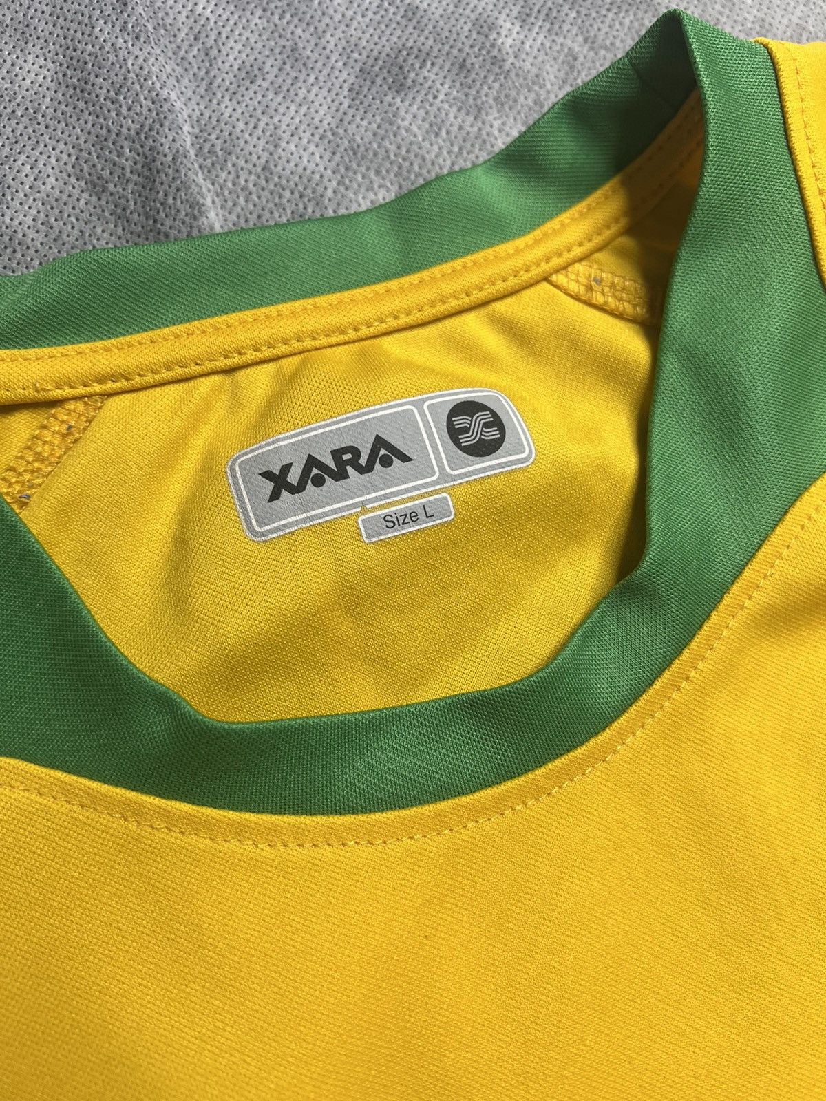 Other Xara Norwich 2010/2011 Home Kit Soccer Jersey Large Size US L / EU 52-54 / 3 - 14 Thumbnail