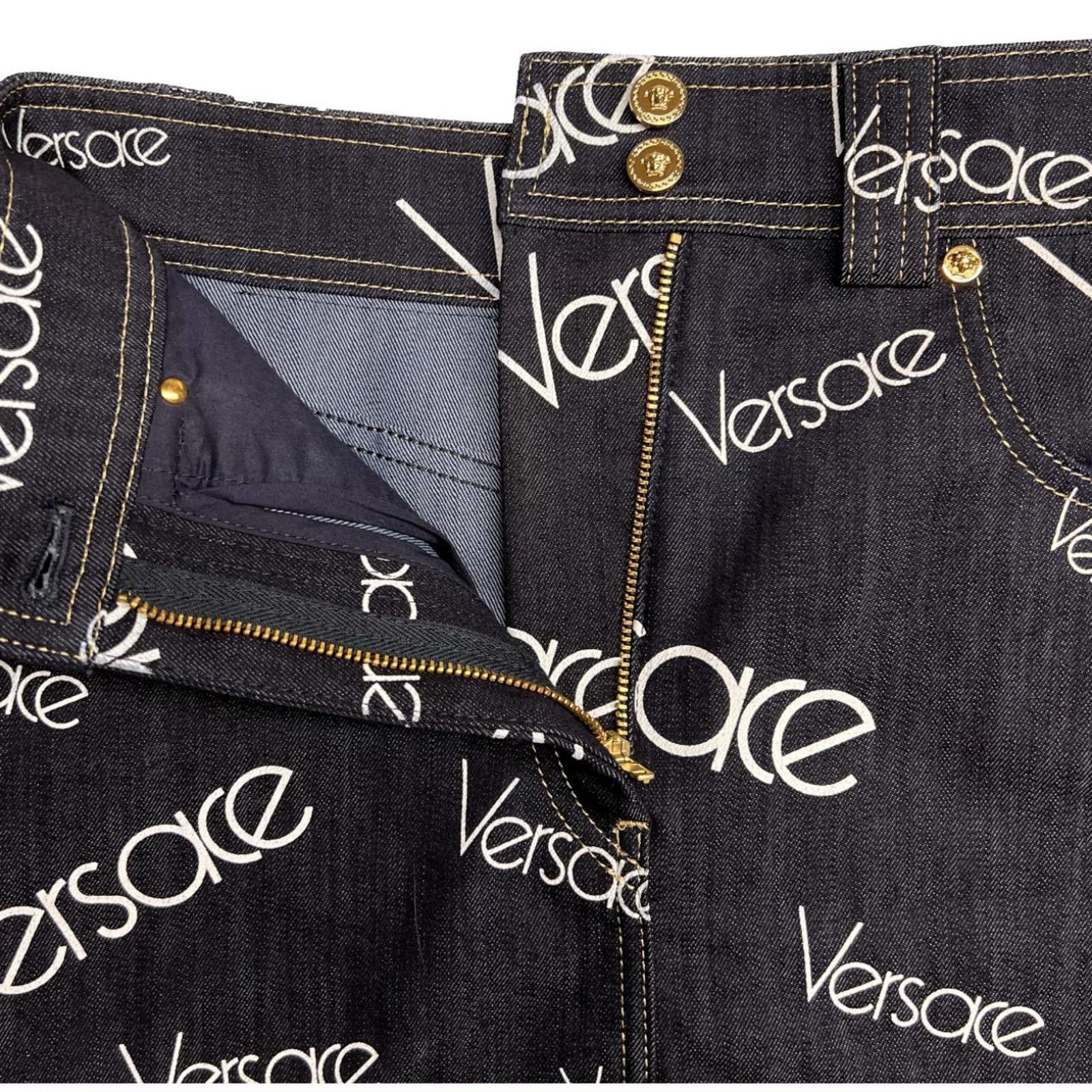 Versace Versace Denim Logo Mania Mini Skirt Size 26" / US 2 / IT 38 - 3 Thumbnail