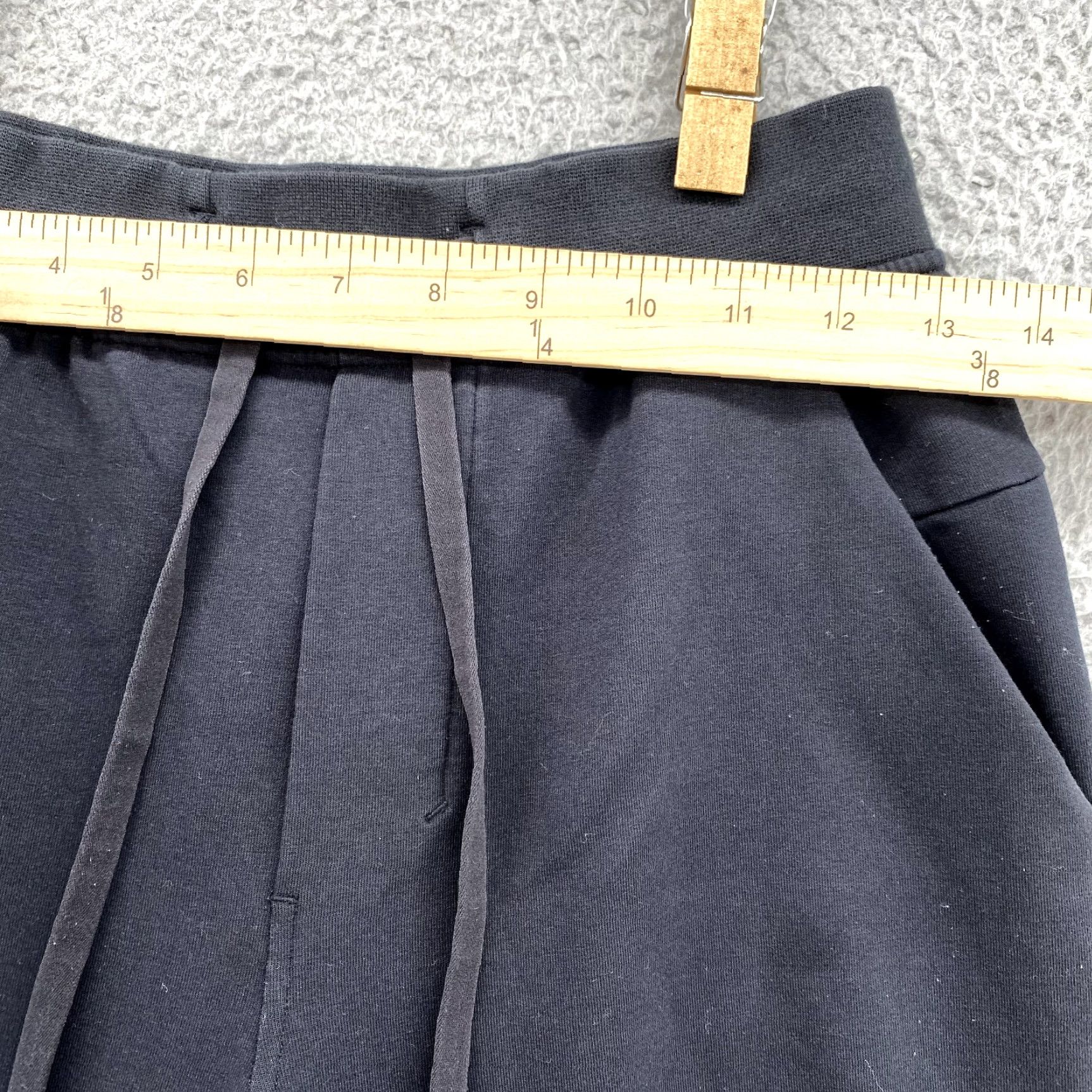 Lululemon Lululemon Jogger Women XS Black Sweat Pants Crop Ankle Gorpcore Athleisure Sport Size 26" / US 2 / IT 38 - 3 Thumbnail