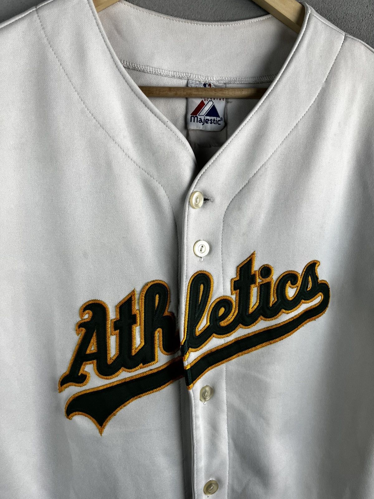 Vintage Vintage Athletic Majestic MLB jersey size m Size US M / EU 48-50 / 2 - 2 Thumbnail