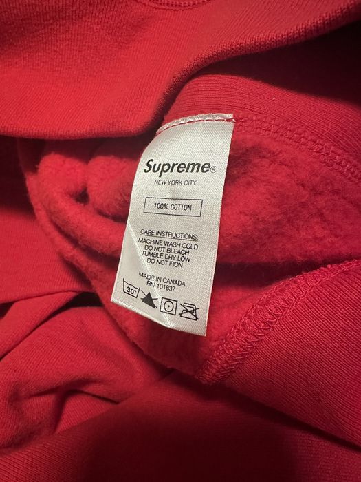 Kaws supreme outlet box logo