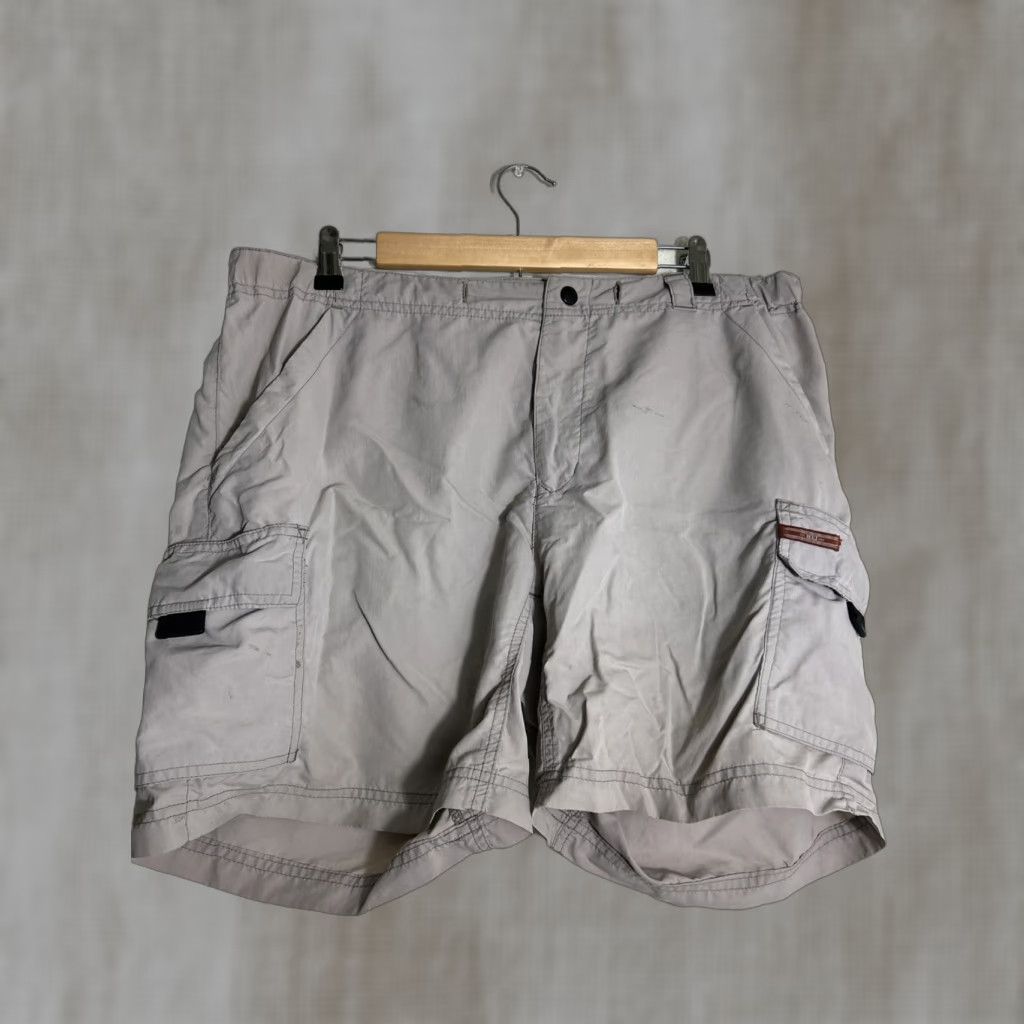 Vintage REI Womens Cargo Shorts Upf 50+ Beige Nylon 38x7 Size 16 Regular Size 38" / US 16 / IT 52 - 1 Thumbnail