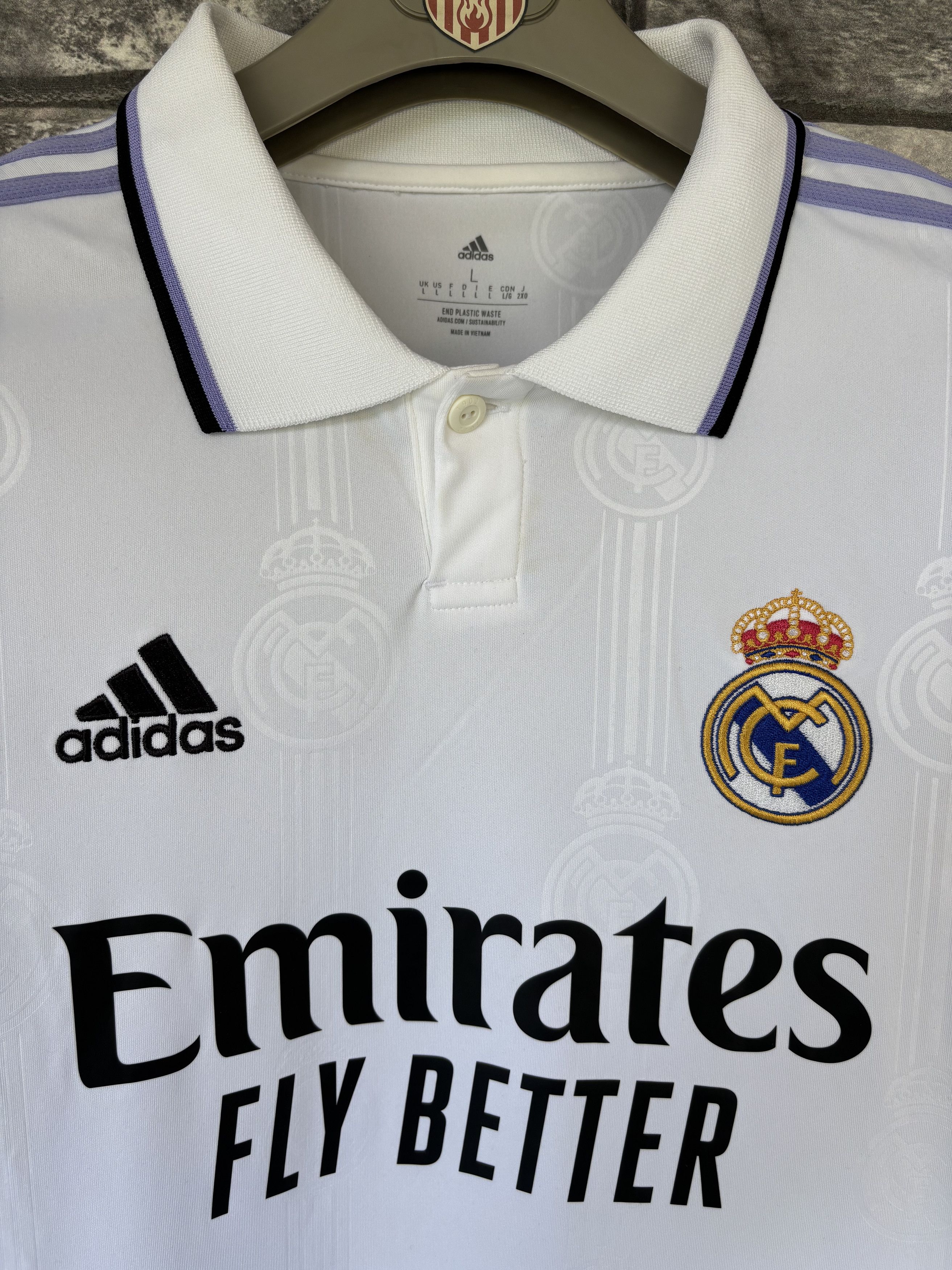Adidas Real Madrid 2022/23 Home Kit - L Size US L / EU 52-54 / 3 - 3 Thumbnail