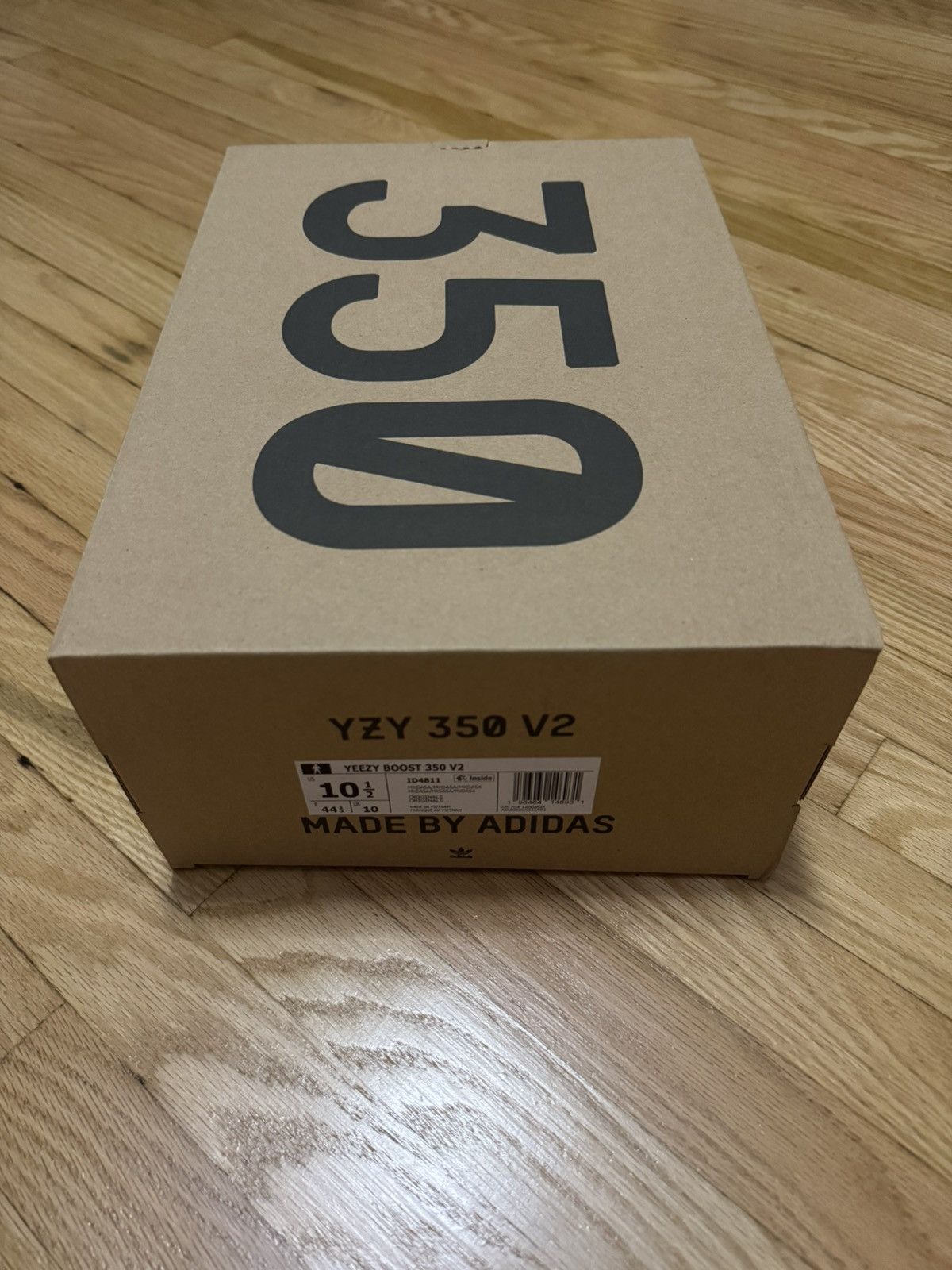 Yeezy Yeezy 350 v2 mx dark salt Size US 10.5 / EU 43-44 - 8 Thumbnail