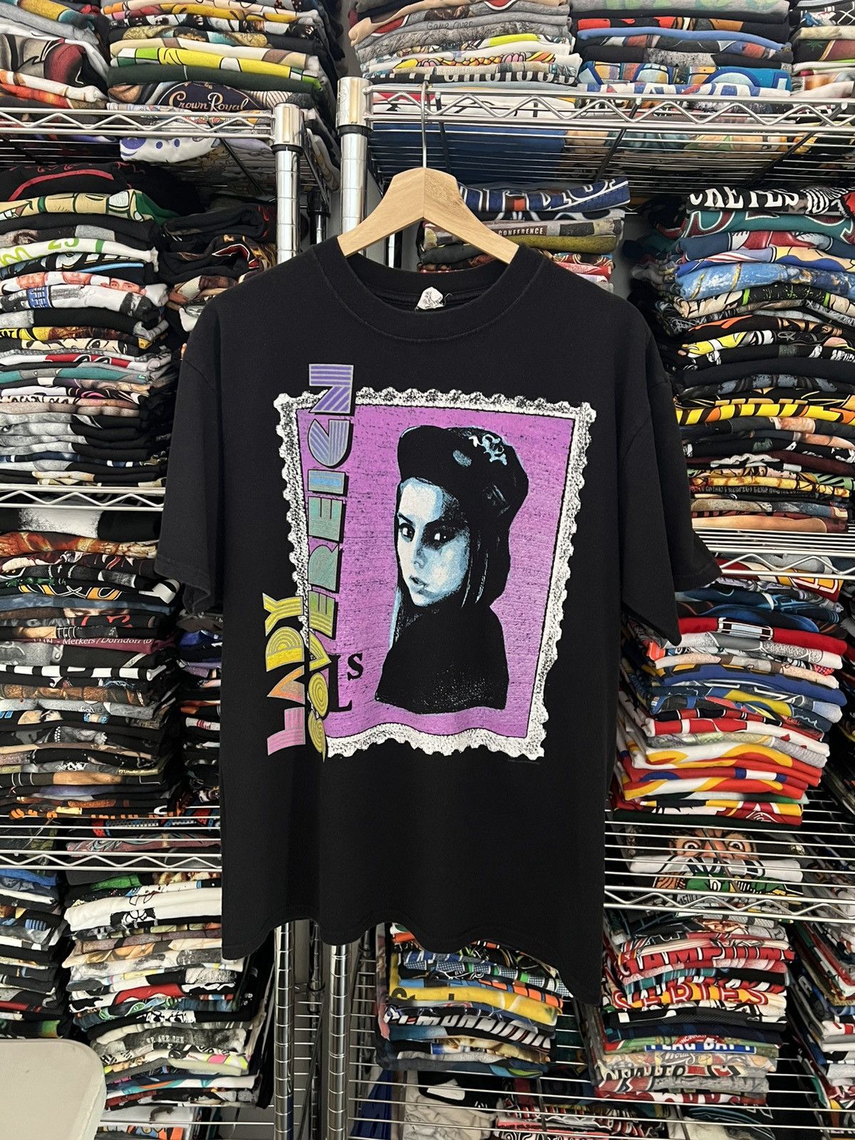 2009 Lady Sovereign Jigsaw Stamp Album Cover Band Tee