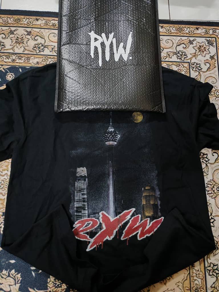 Other RYW TSHIRT Size US L / EU 52-54 / 3 - 1 Thumbnail