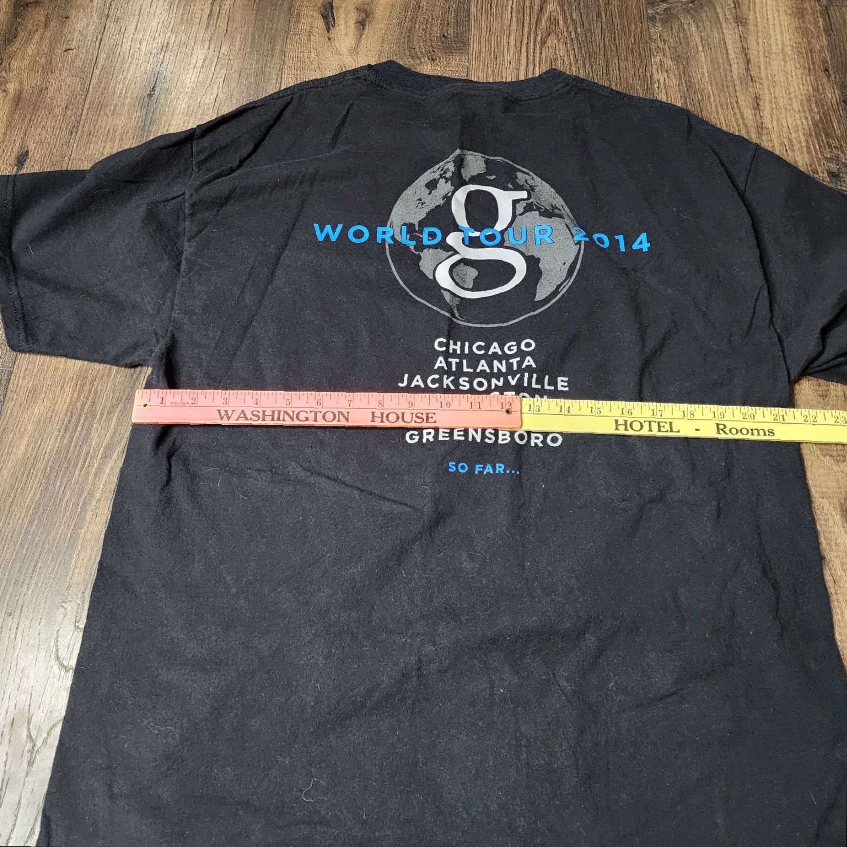 Hanes Garth Brooks World Tour 2014 Concert T Shirt Mens XL Black Hanes Short Sleeve Double-Sided Distressed Logo Graphic Print Band Music Shirt Size US XL / EU 56 / 4 - 3 Thumbnail