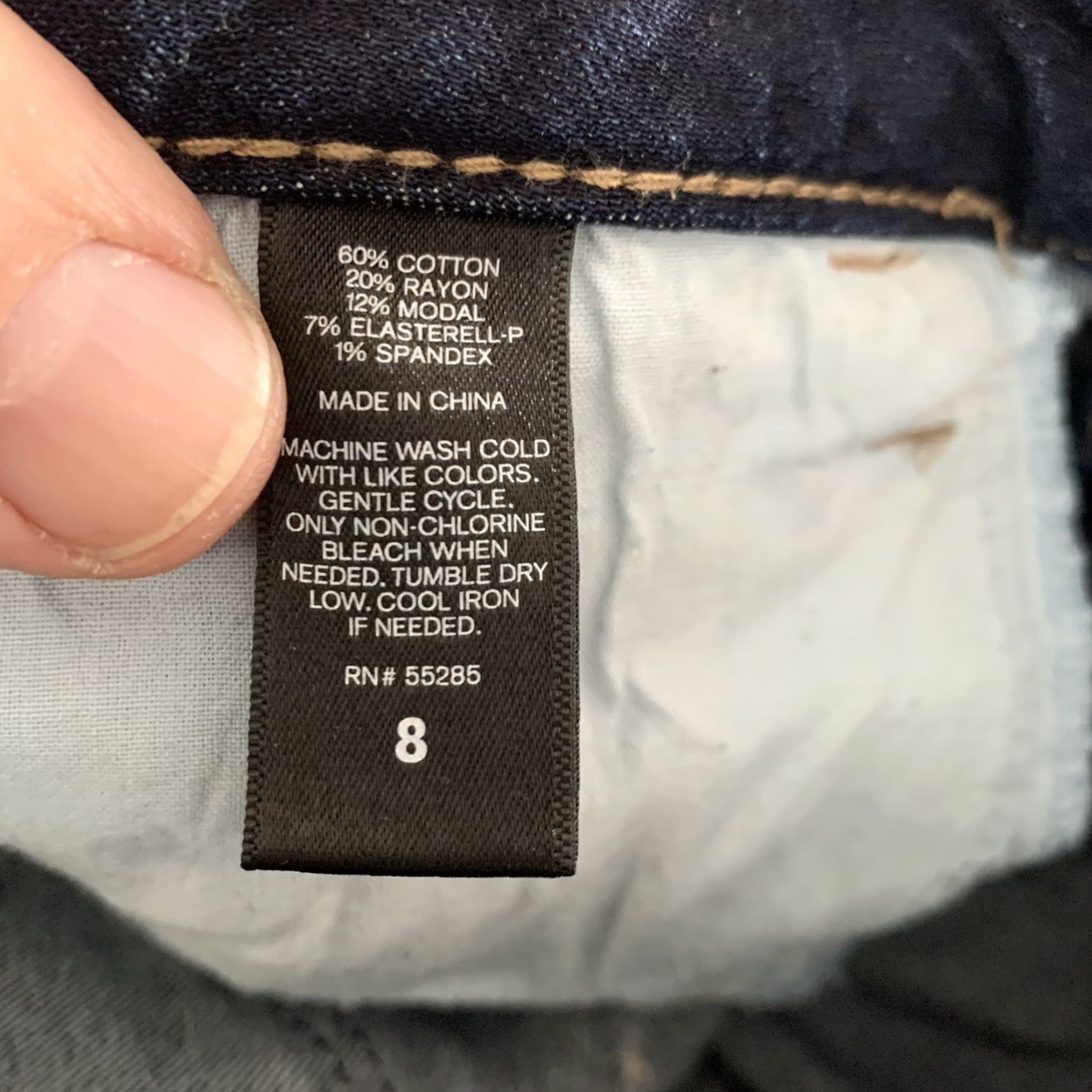 Express Express Jeans Shorts Women 8 Mid Rise Dark Wash Denim Cuffed 2.0 Inseam Boyfriend Regular Fit Logo Accent Size 30" / US 8 / IT 44 - 4 Thumbnail