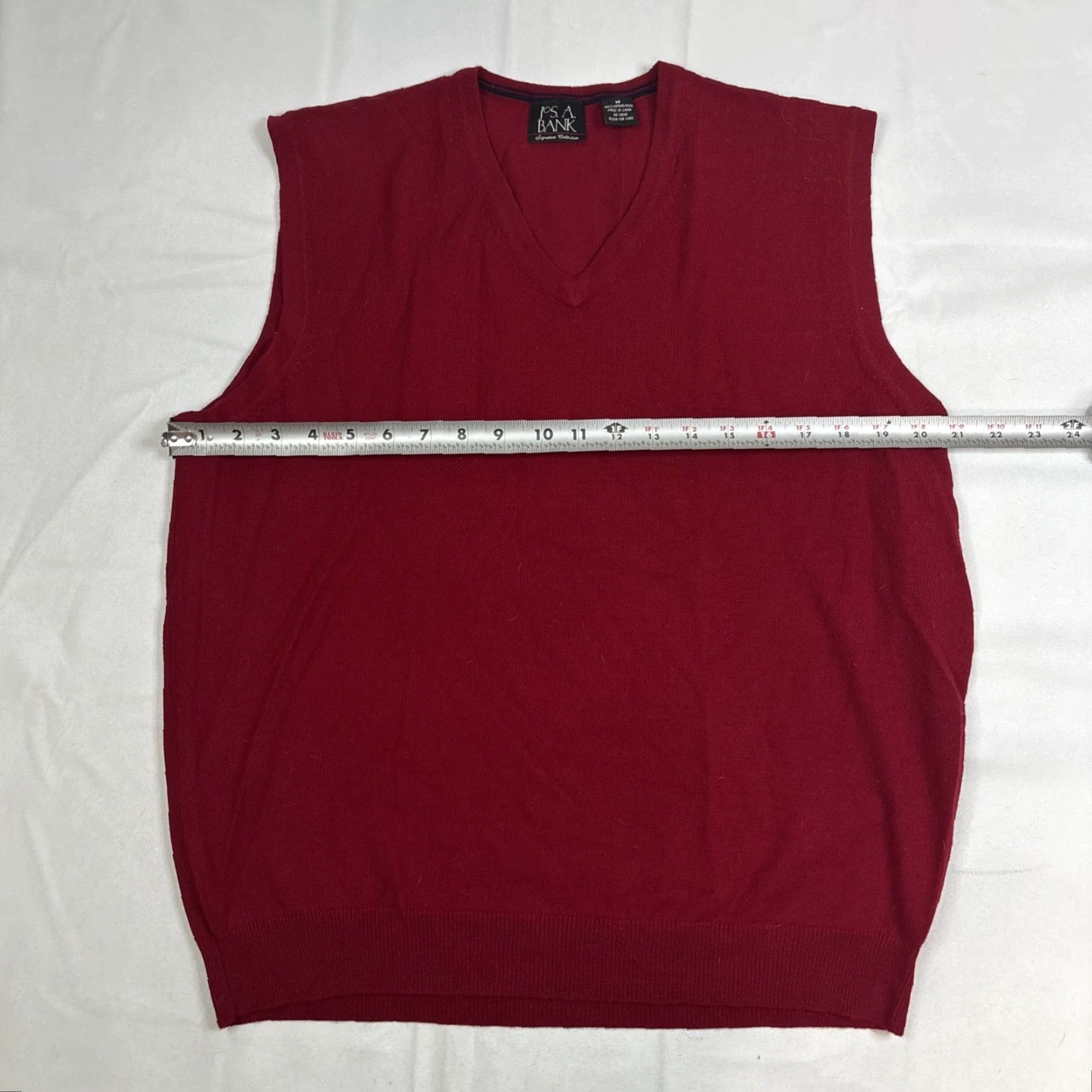 Jos. A. Bank Jos. A. Bank Merino Wool Vest Men’s M Signature Collection Red Preppy Classic Vest/City Classic College Dad Preppy Office Mens M Red Merino Wool Vest Size US M / EU 48-50 / 2 - 4 Thumbnail