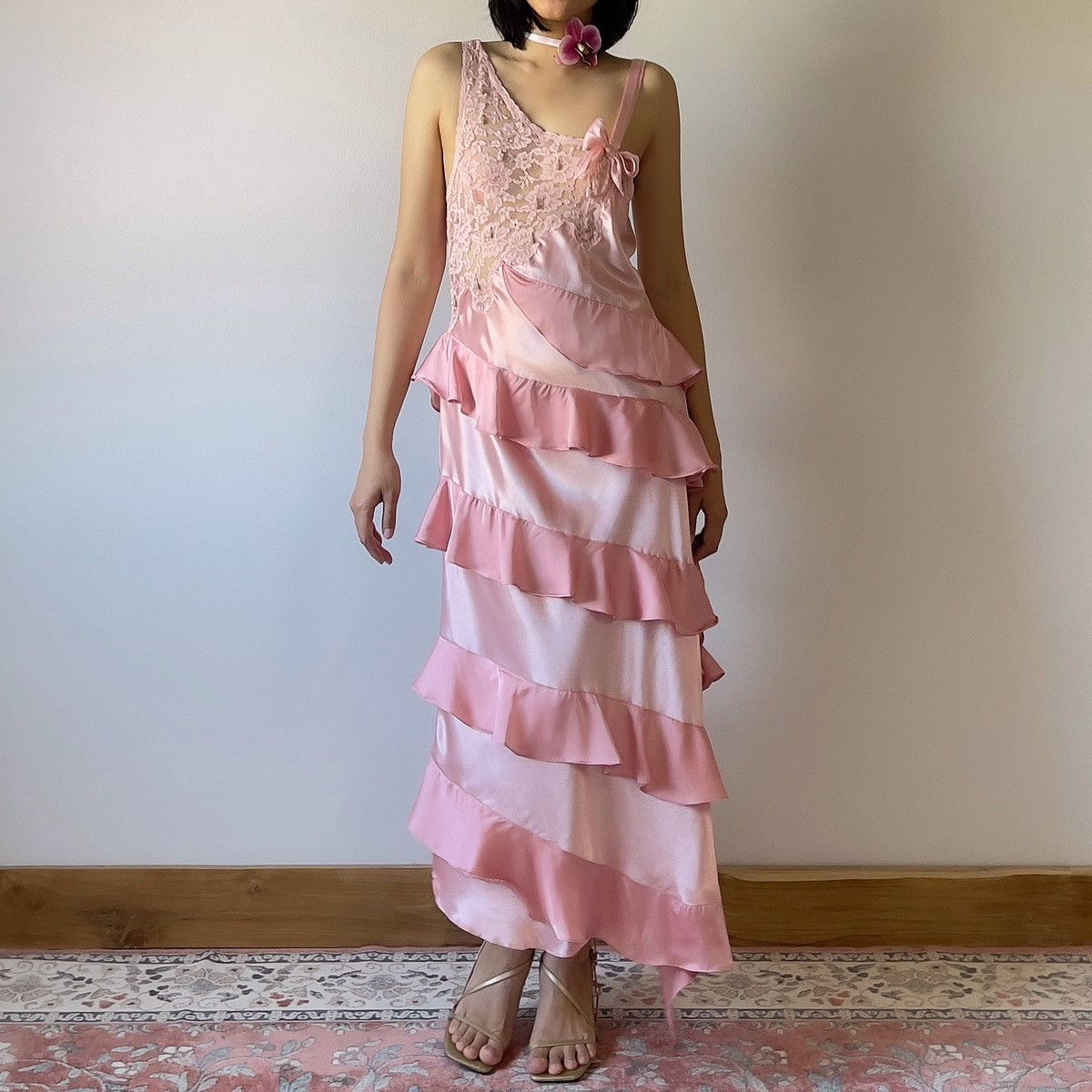 Victoria's Secret × Vintage Vintage VS Pink Ruffle Satin Dress (Small) Size S / US 4 / IT 40 - 8 Thumbnail