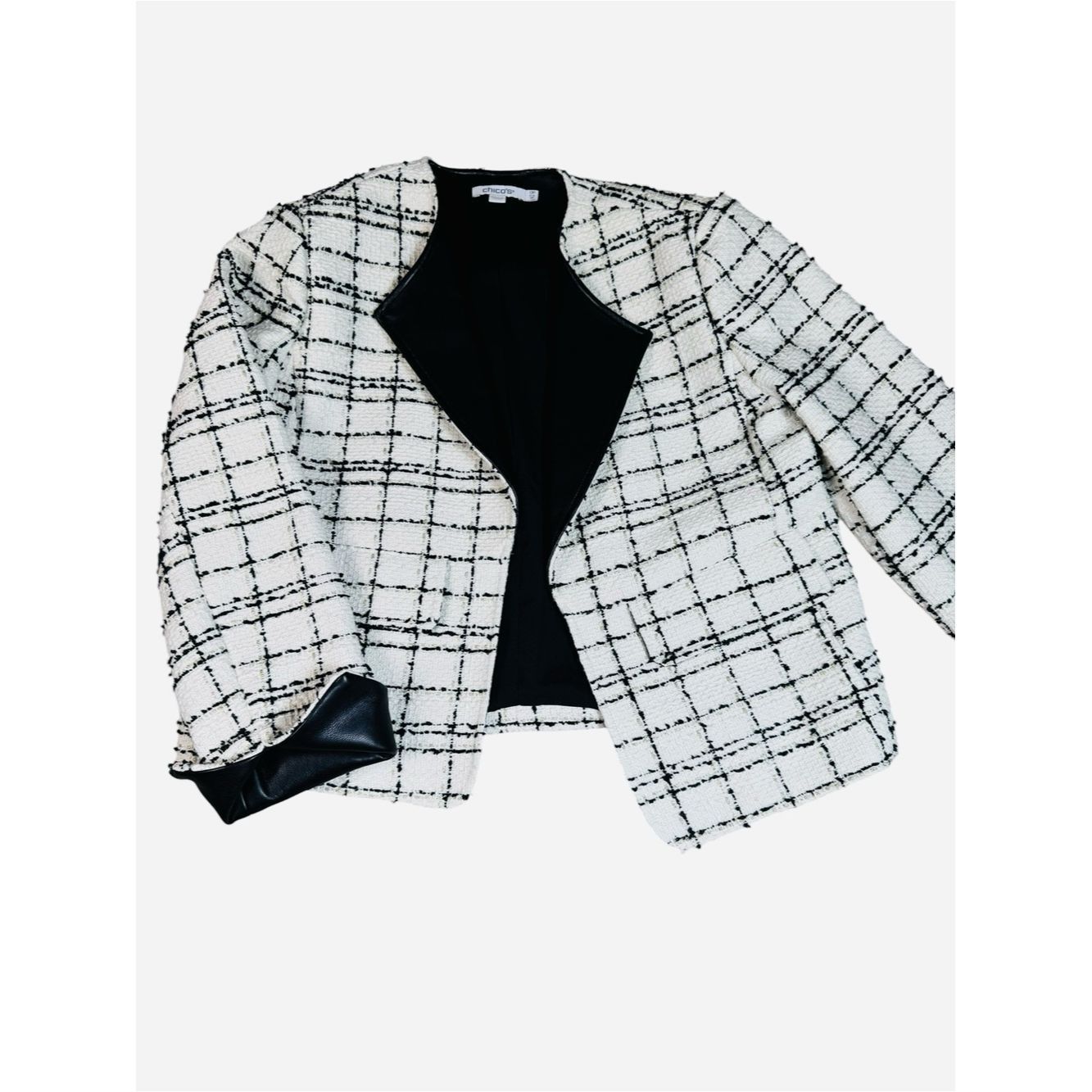 Chicos NWT New $139 Chico's Tweed Faux Leather Trim Jacket Size 0P Size S / US 4 / IT 40 - 3 Thumbnail