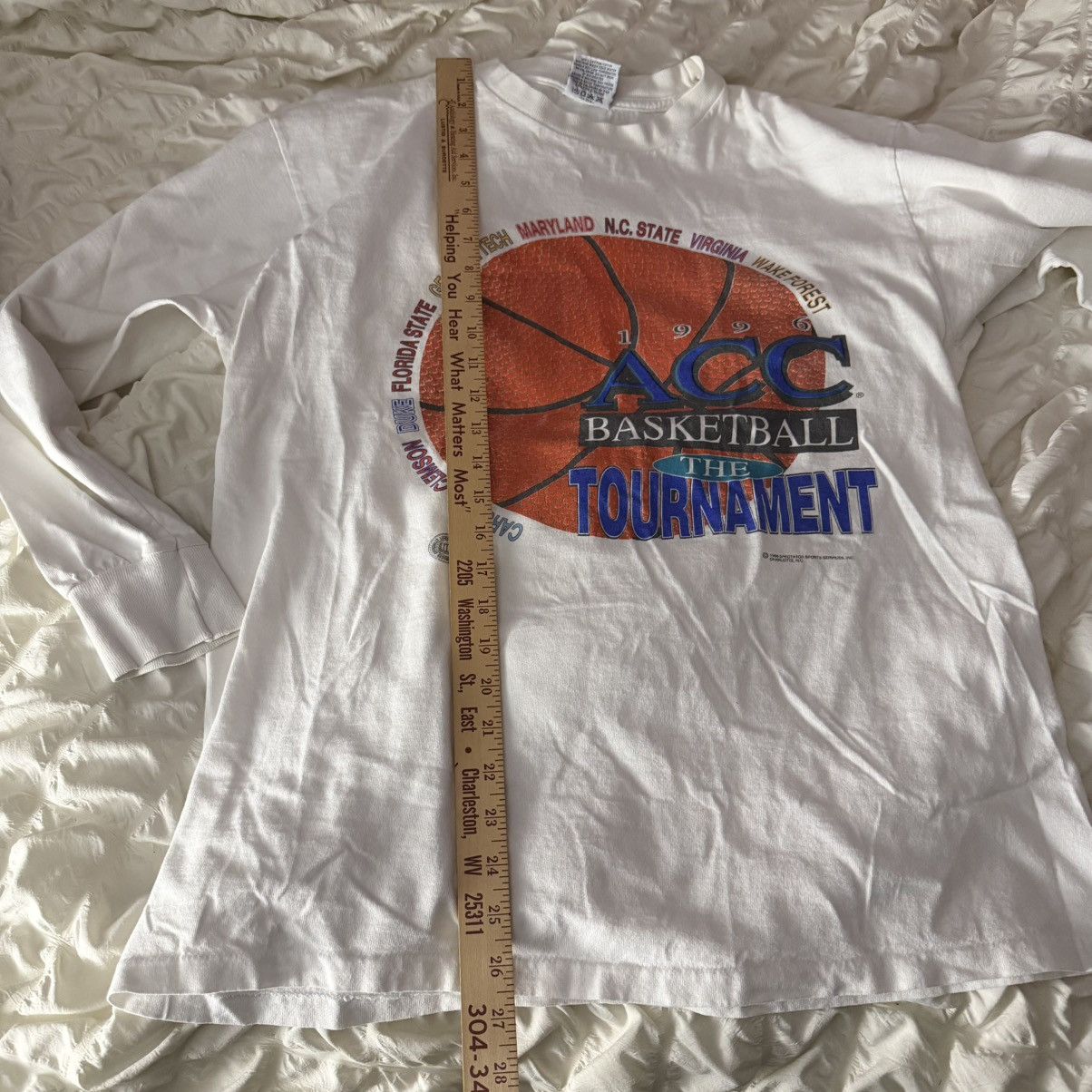 Gildan Vintage 1996 ACC Basketball Tournament Long Sleeve T Shirt Size US L / EU 52-54 / 3 - 8 Thumbnail