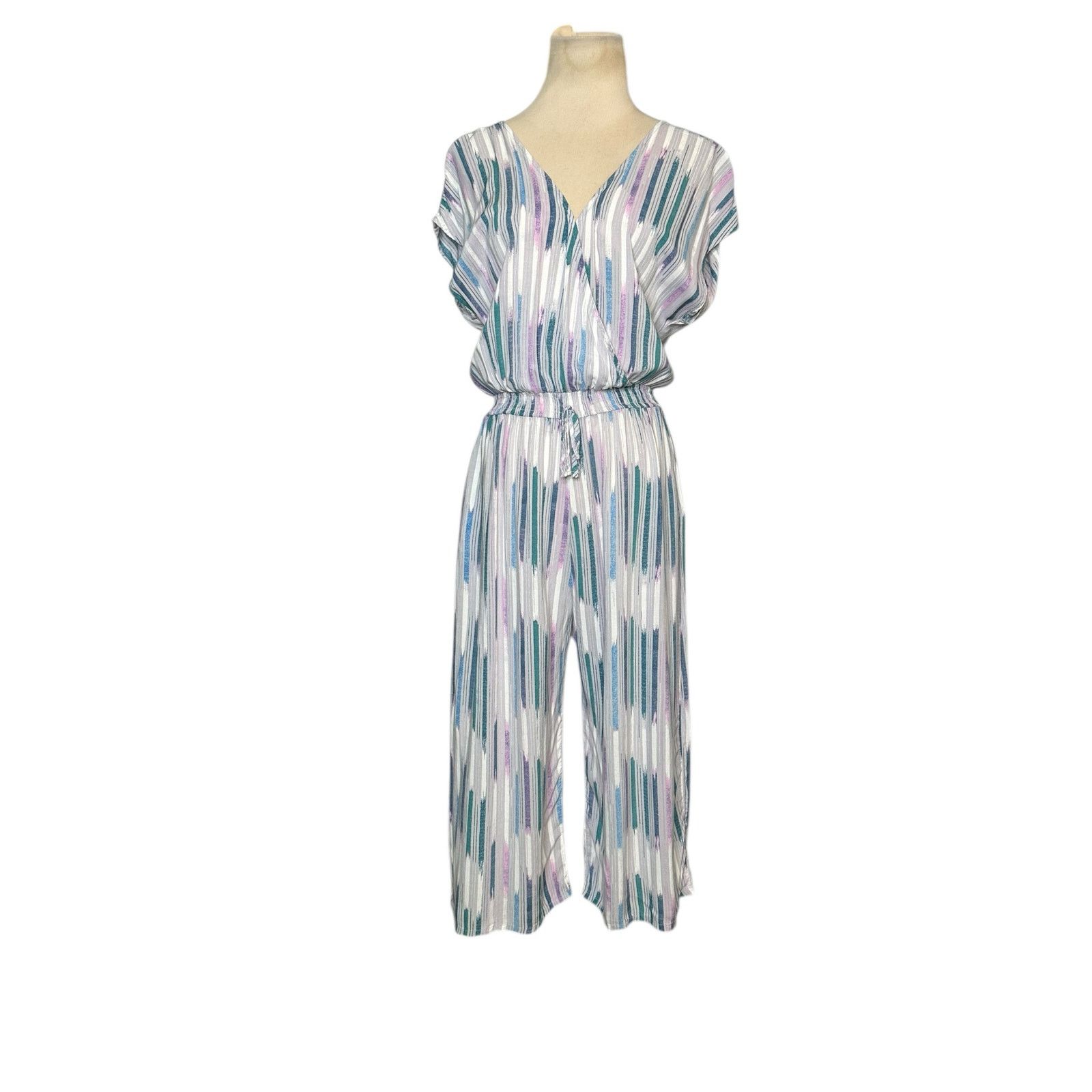 Dolce Vita Dolce Vita green pink multi stripe capri jumpsuit size XS Size 26" / US 2 / IT 38 - 9 Thumbnail