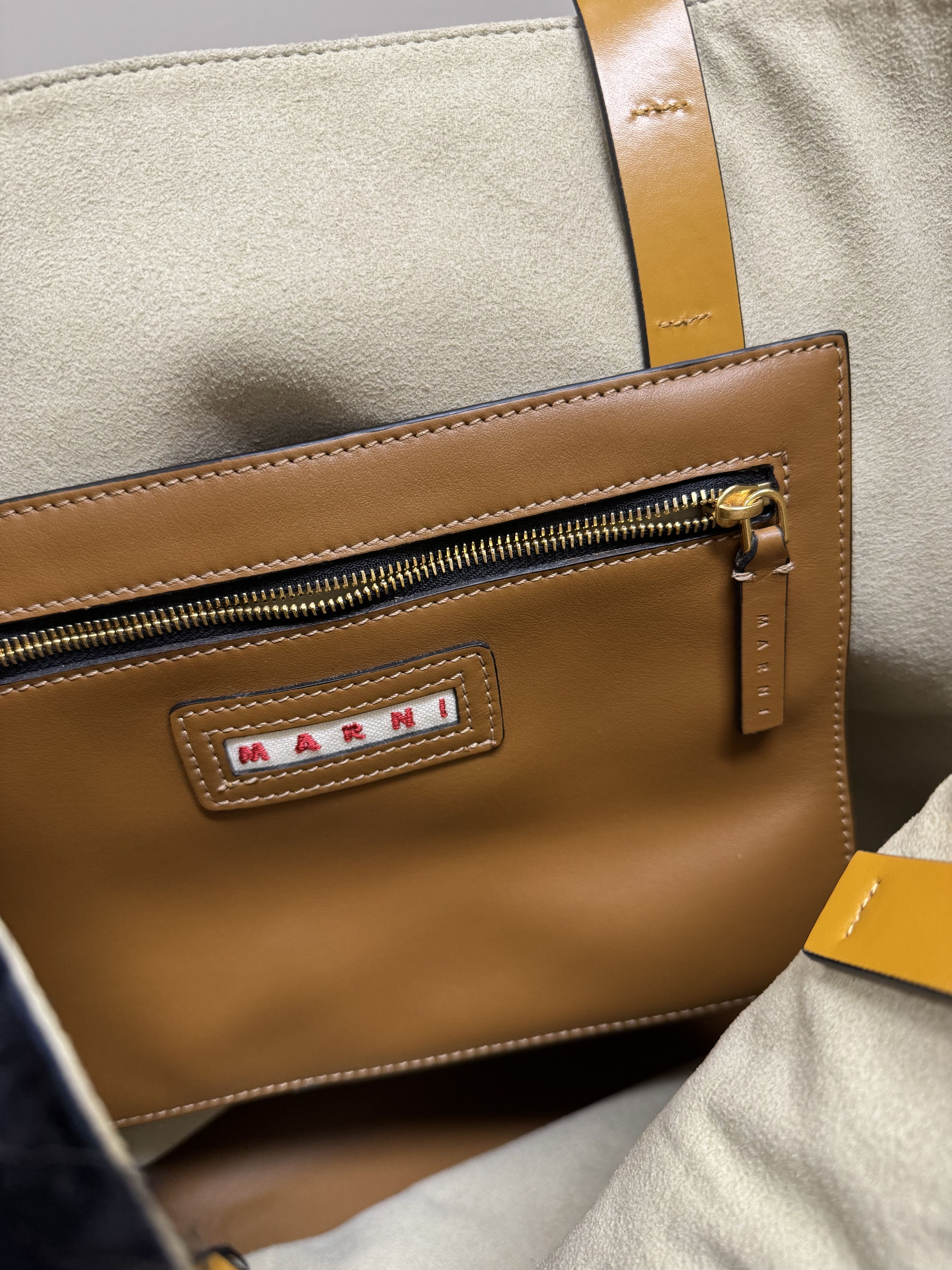 Marni Marni Brown Leather & Black Shearling Tote Bag Size ONE SIZE - 6 Thumbnail