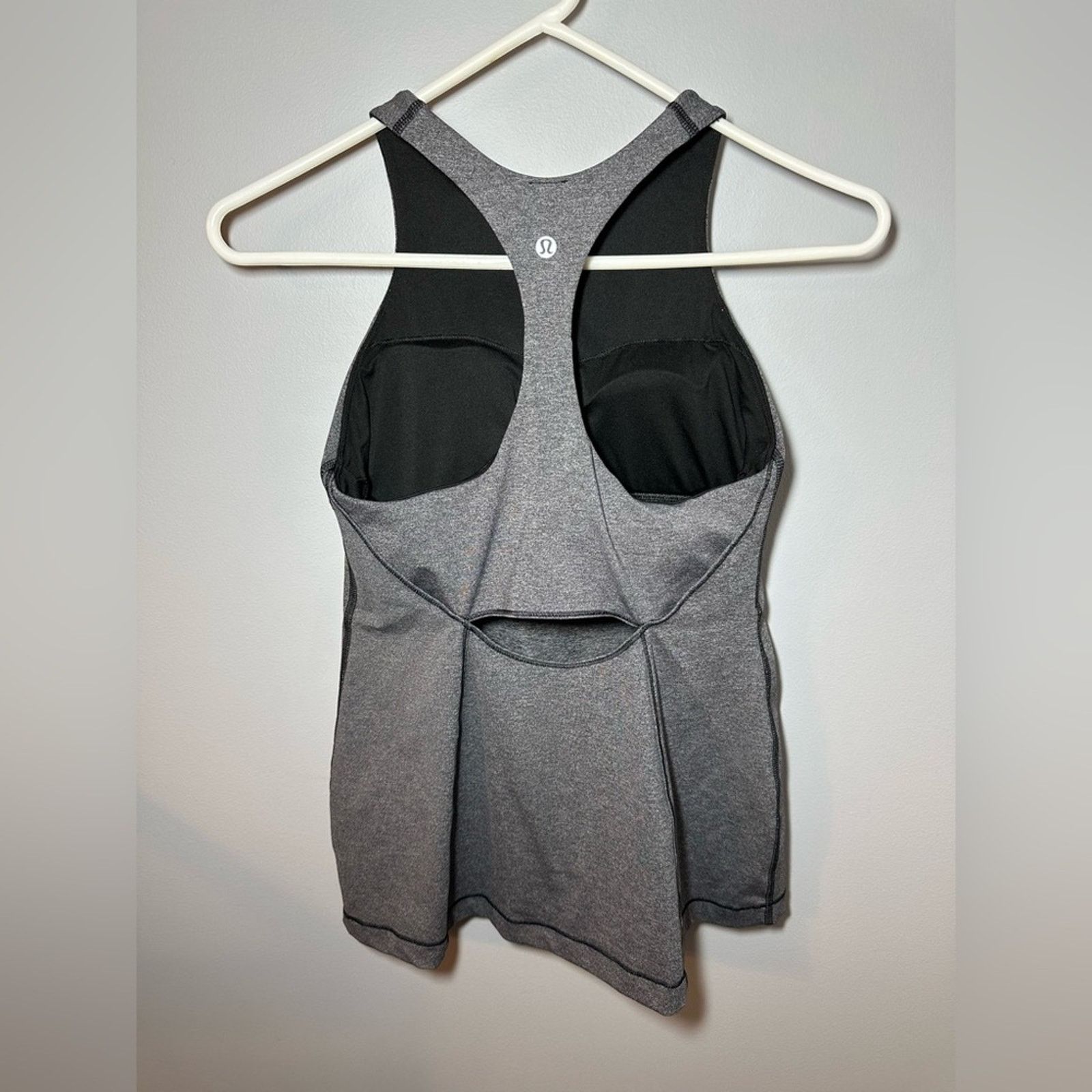 Lululemon Lululemon Women’s Sleeveless Racerback Tank Top Gray Size 8 Size M / US 6-8 / IT 42-44 - 1 Thumbnail