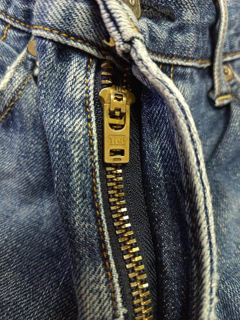 Uniqlo Distressed uniqlo selvedge Size US 31 - 14 Thumbnail