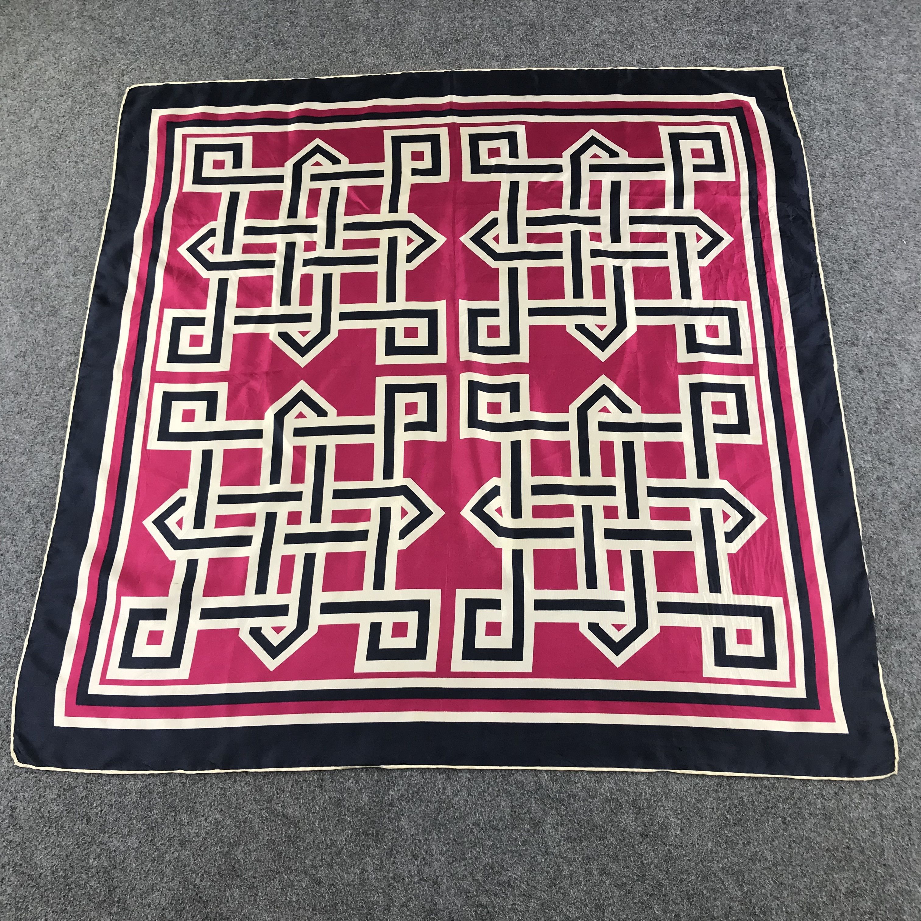 Vintage Vintage Geometrical Design Silk Scarf M112 Size ONE SIZE - 2 Thumbnail