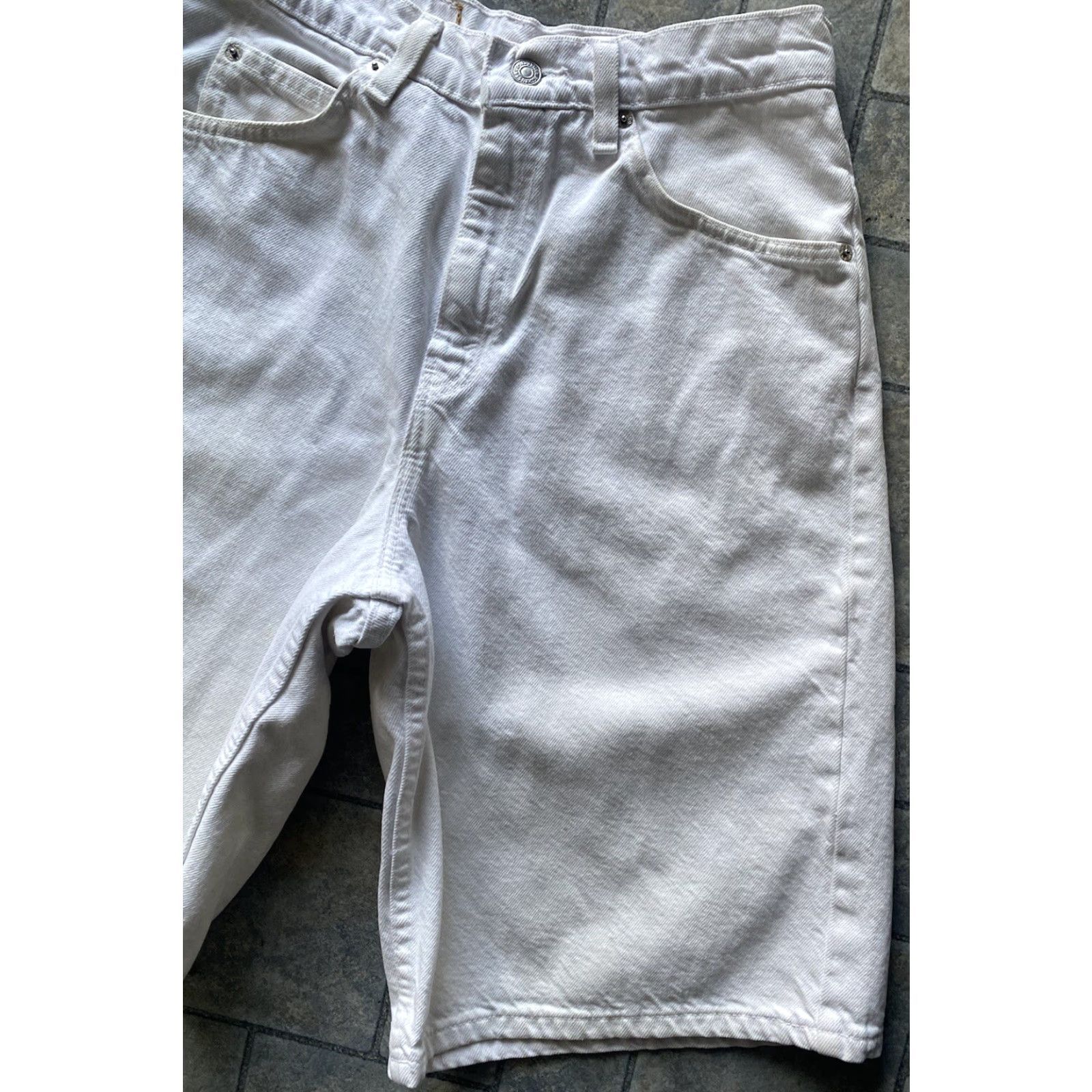 Levi's VINTAGE Levi’s 565 Orange Tab Shorts Denim White Men 30 Regular Shorts White Denim Men 30 Vintage Size US 30 / EU 46 - 3 Thumbnail