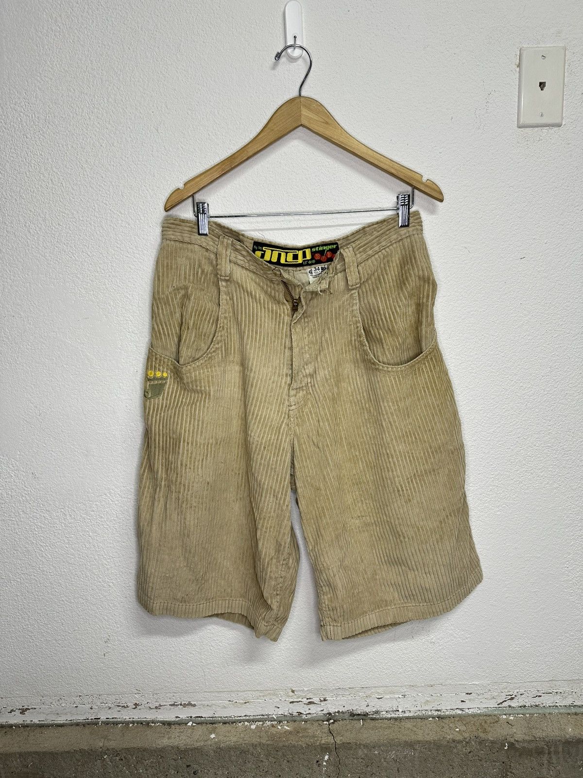 JNCO Vintage JNCO Corduroy Baggy Shorts(no button) Size US 34 / EU 50 - 1 Thumbnail