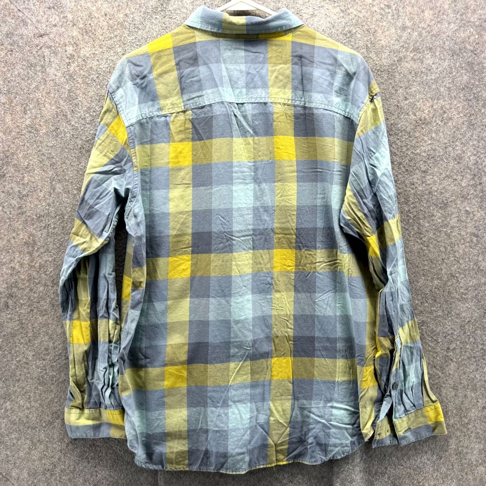 Vintage Columbia Shirt Mens Large Gray Yellow Button Down Buffalo Plaid Cotton Outdoors Size US L / EU 52-54 / 3 - 2 Thumbnail