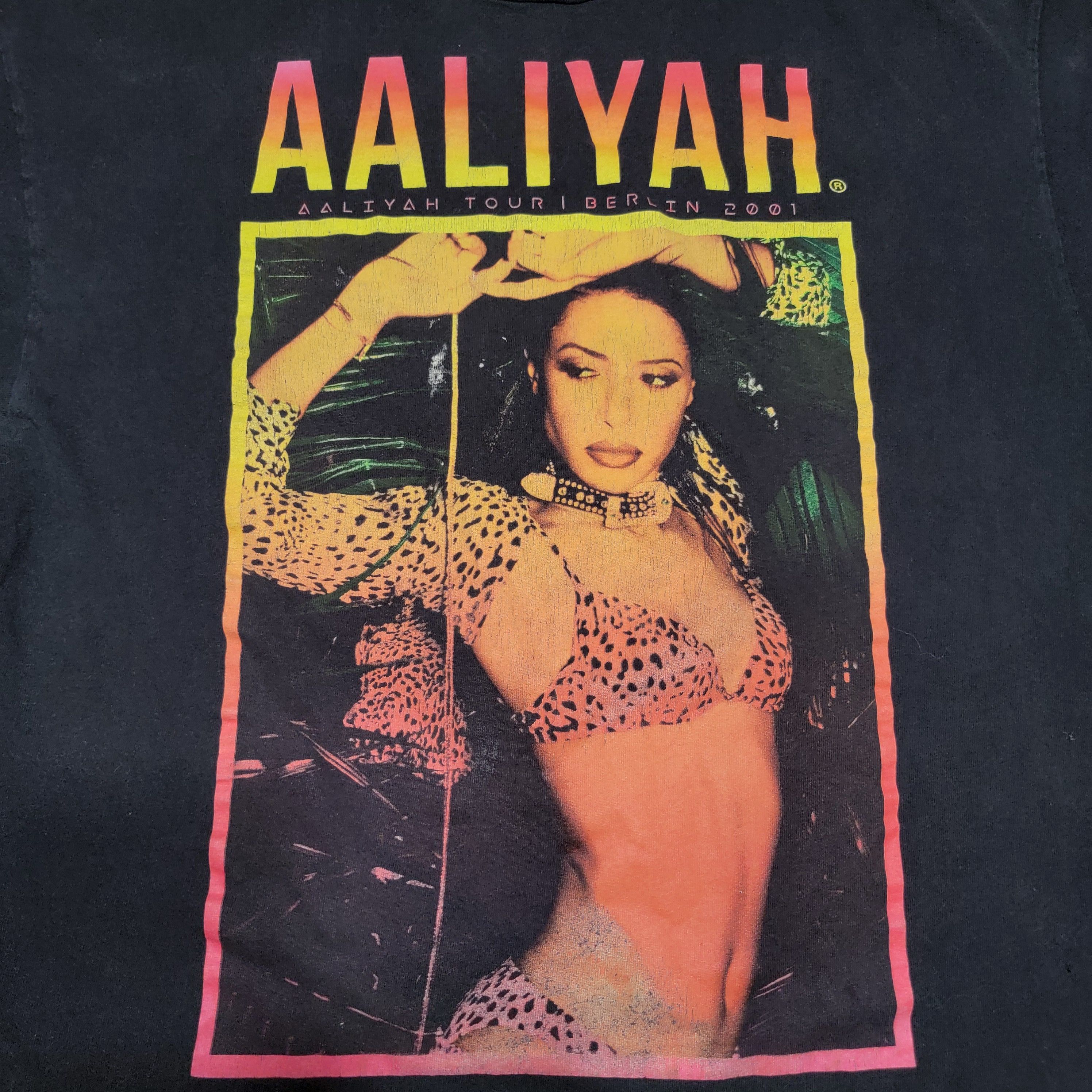 Other Aaliyah SS Unisex Tee "Aaliyah Tour Berlin 2001" - Size 1X Size US XL / EU 56 / 4 - 2 Thumbnail
