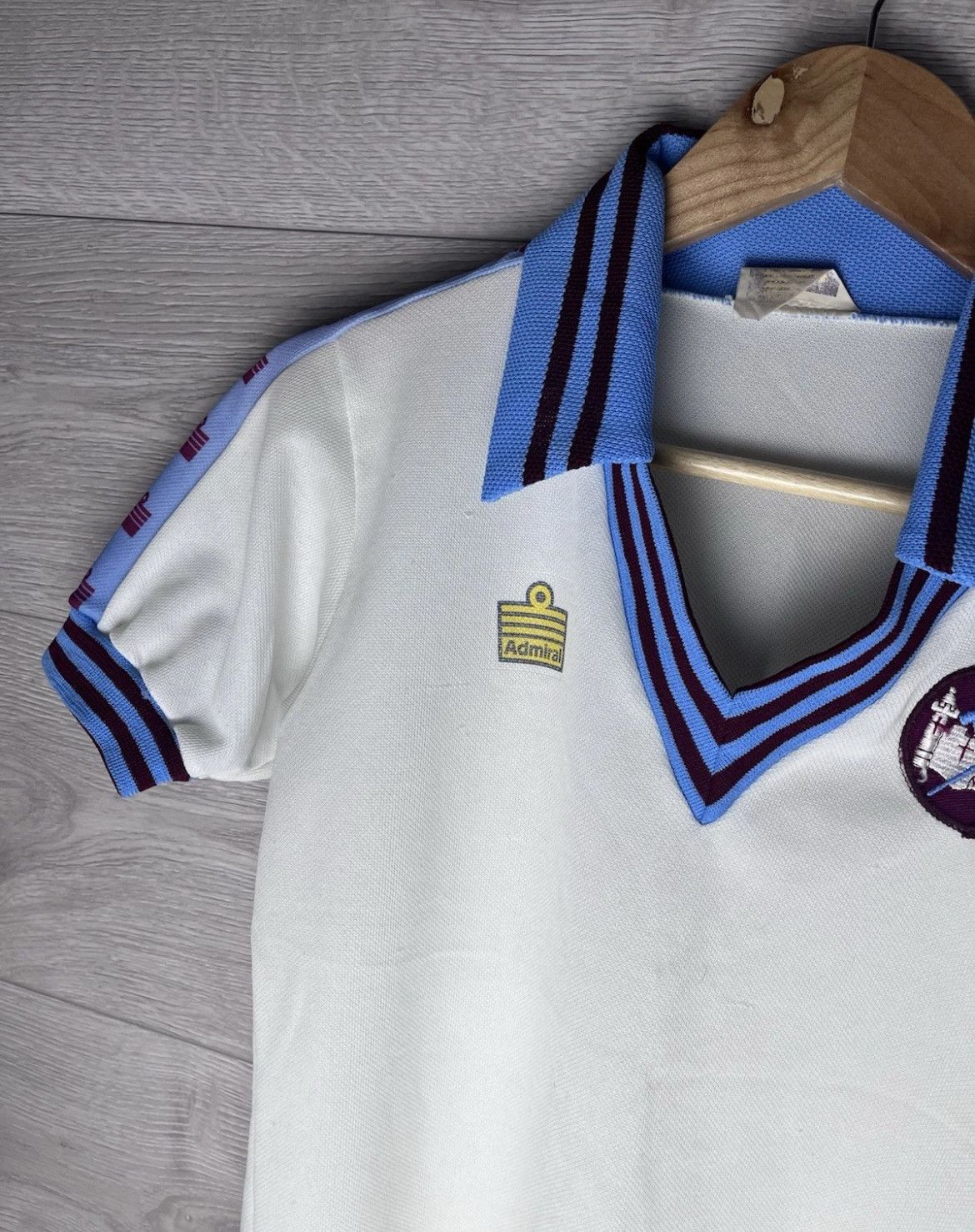 Vintage vintage soccer jersey West Ham United 1977/78 Admiral retro Size US S / EU 44-46 / 1 - 2 Thumbnail