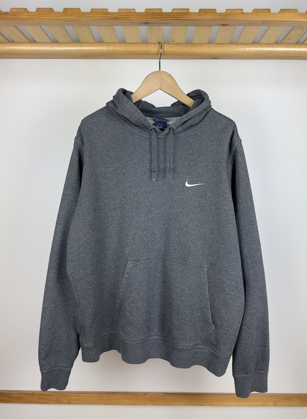 Nike Vintage Nike Hoodie Y2K Size XL Small Logo Drill Size US XL / EU 56 / 4 - 1 Thumbnail