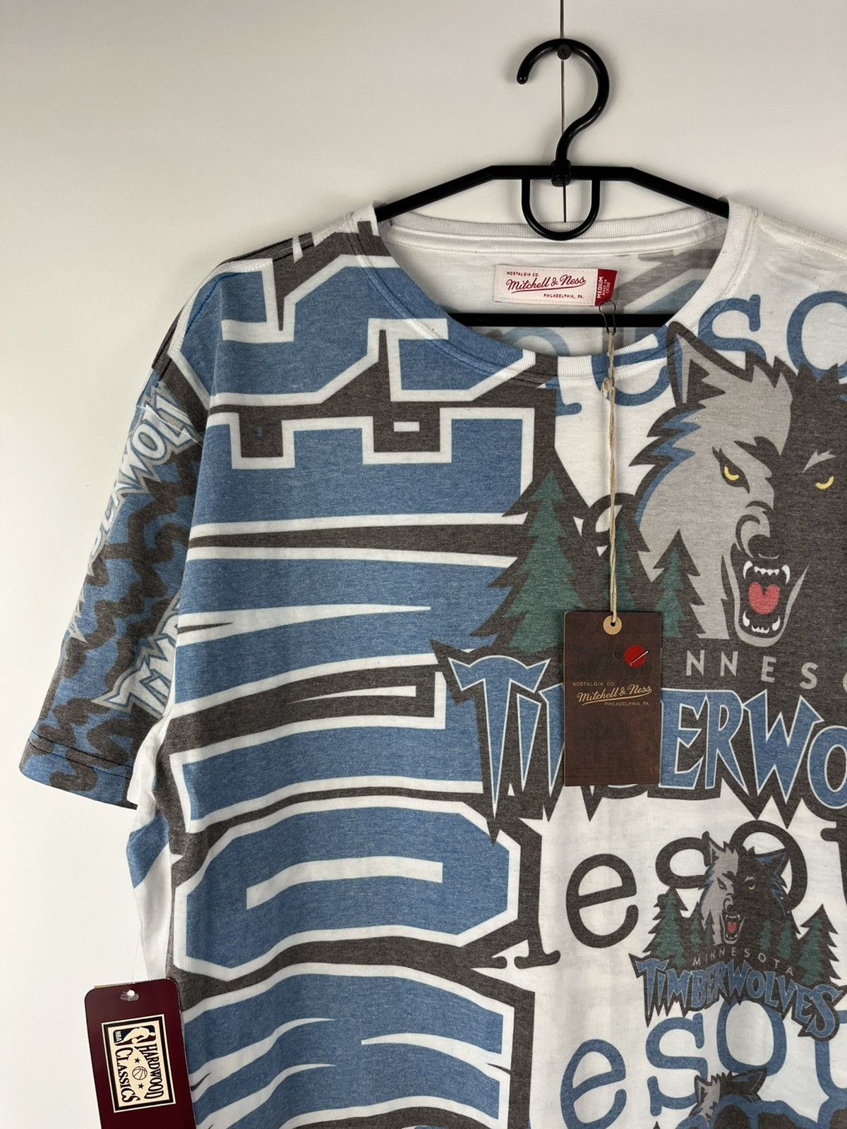 NBA Minnesota Timberwolves New! Full Print Mitchell & Ness Tee Size US M / EU 48-50 / 2 - 2 Thumbnail