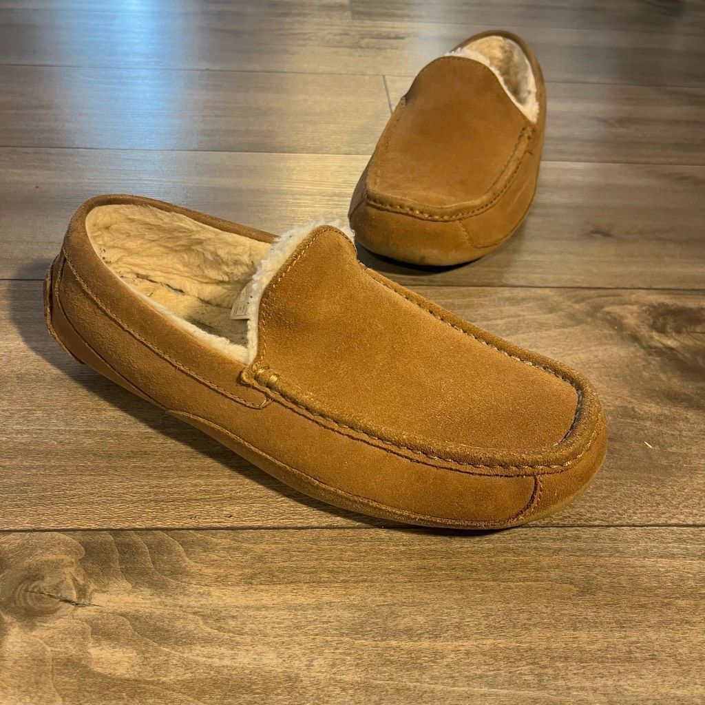 Ugg UGG Ascot Brown Suede Casual Slipper Men’s 10 Size US 10 / EU 43 - 1 Thumbnail