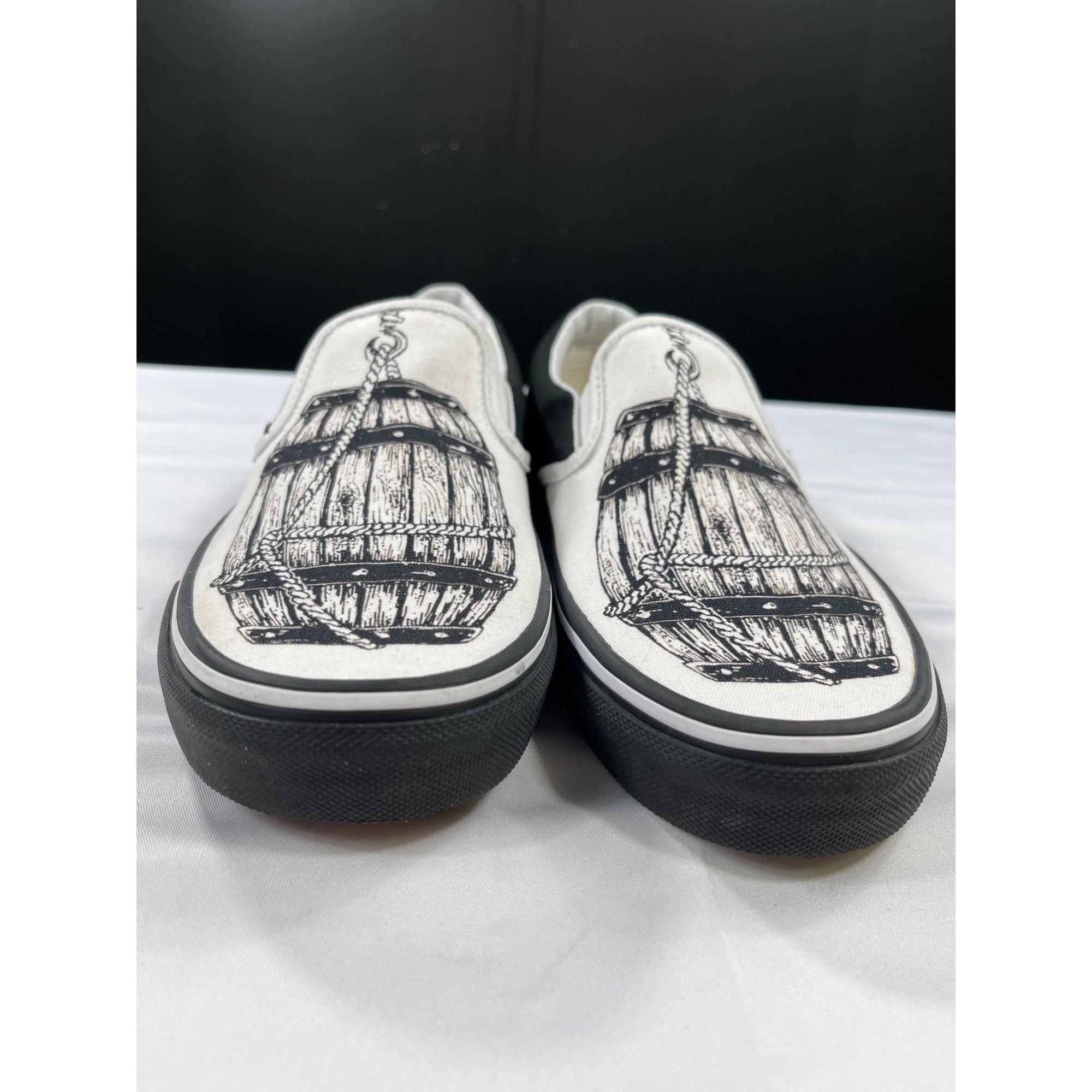 Vans Vans Slip On Shoes Barrel Print SKU 7511 Size 7.5 Size US 7.5 / IT 37.5 - 4 Thumbnail