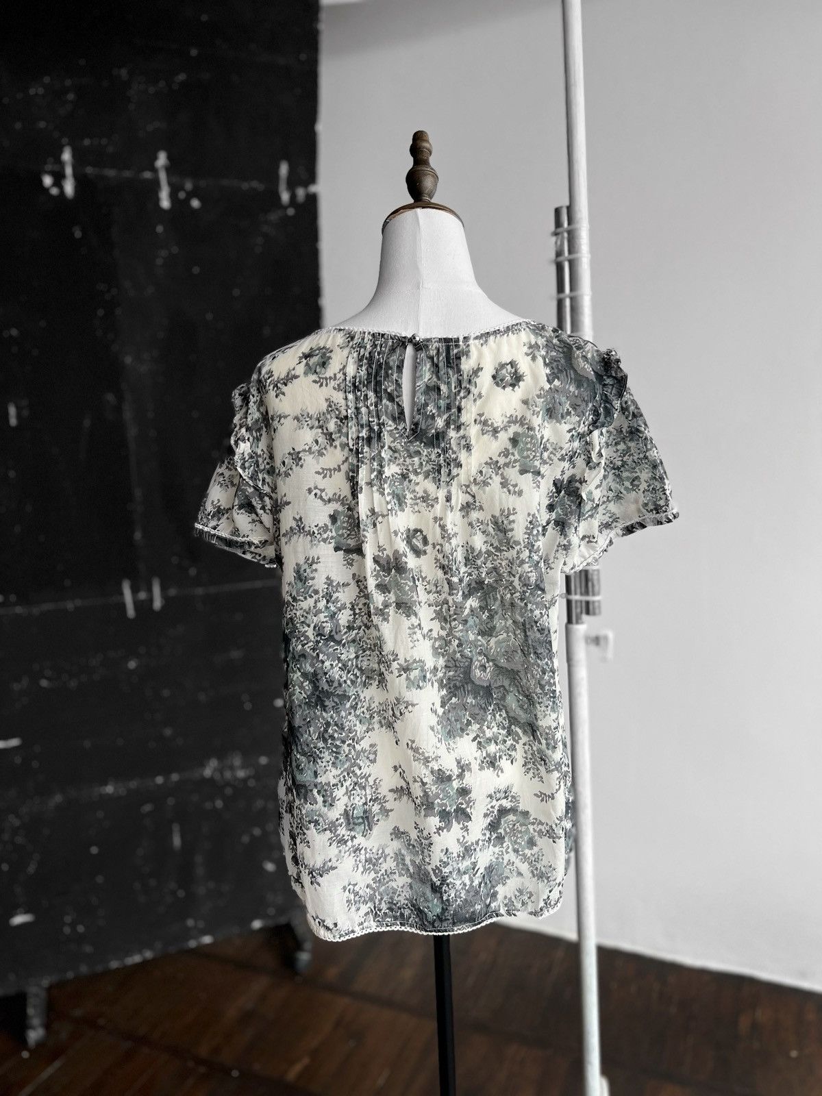 Designer Phase Eight Floral Short Sleeve Top Shirt With Lace Band Size L / US 10 / IT 46 - 3 Thumbnail
